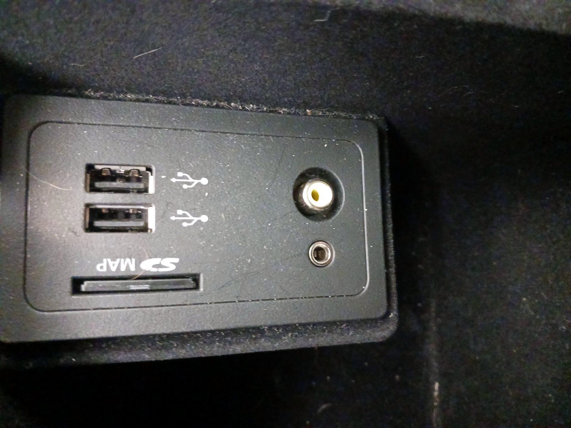 Thumbnail: 2017 INFINITI Q50 - 19