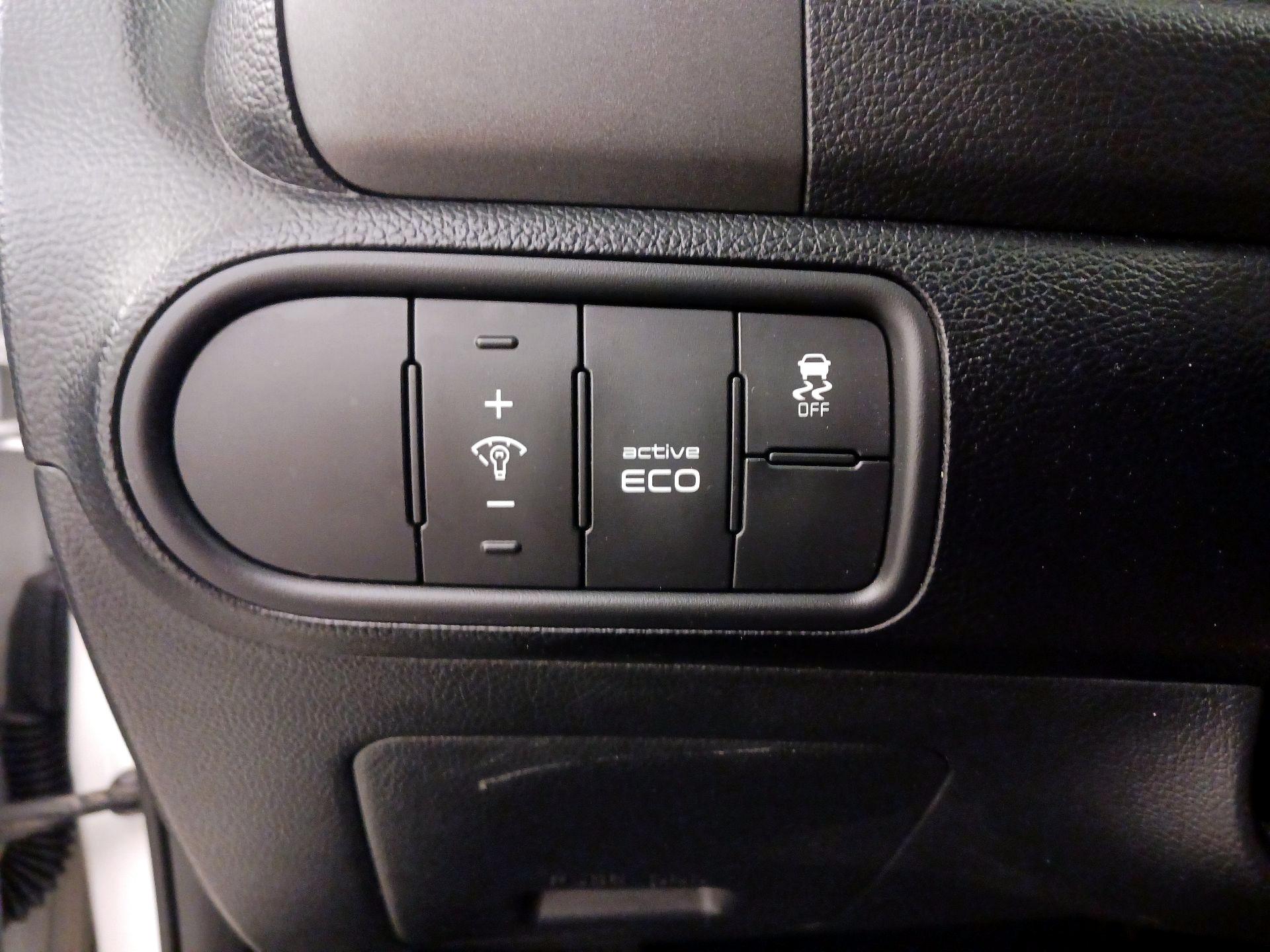 Thumbnail: 2016 Kia Forte - 13