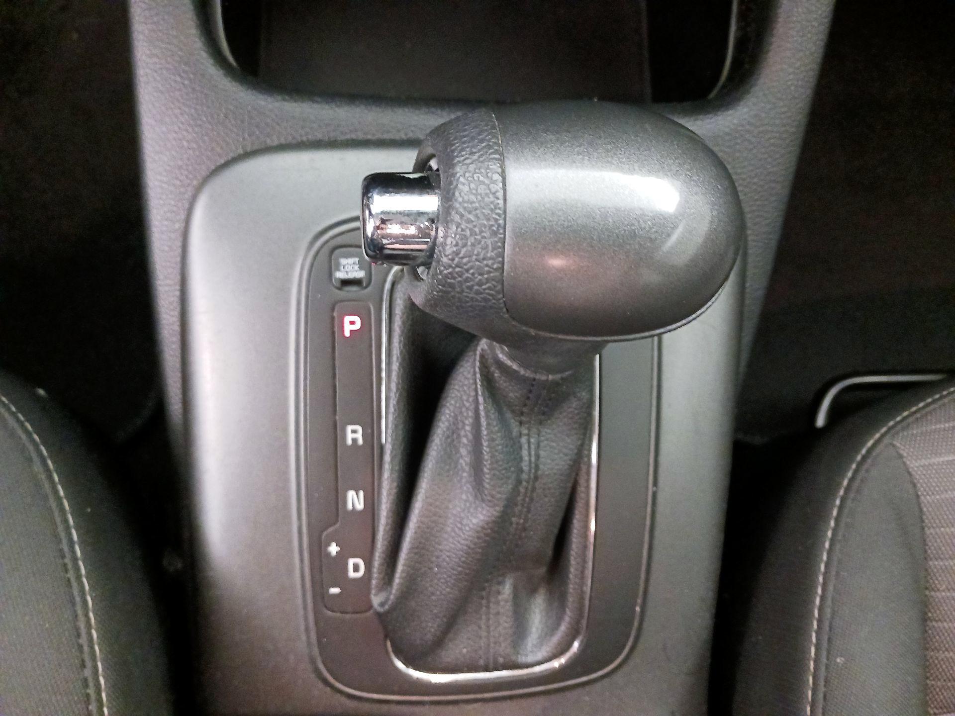 Thumbnail: 2016 Kia Forte - 17