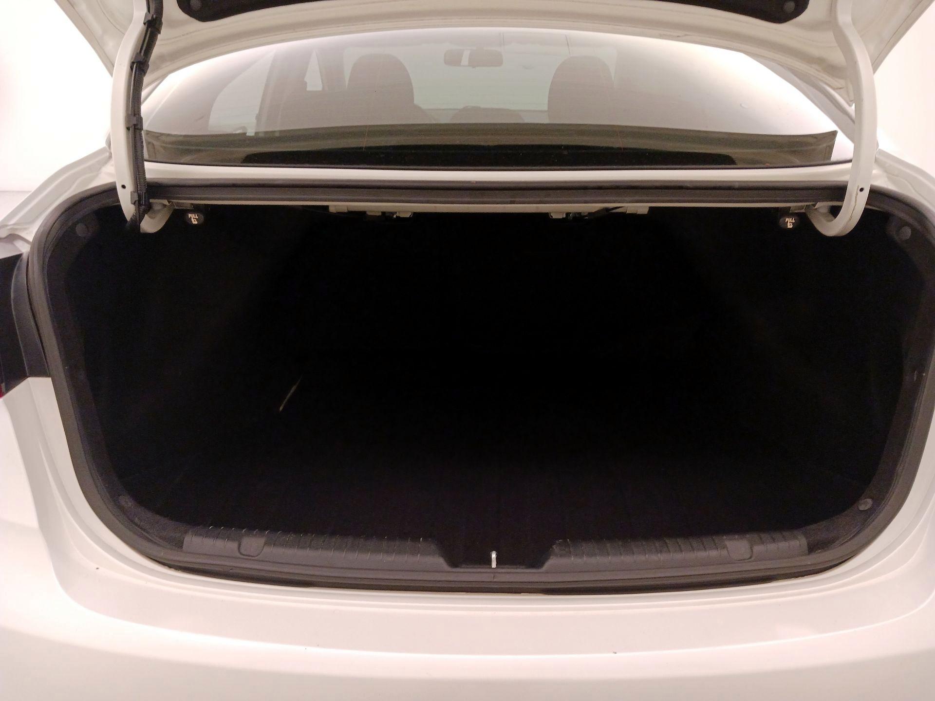 Thumbnail: 2016 Kia Forte - 20