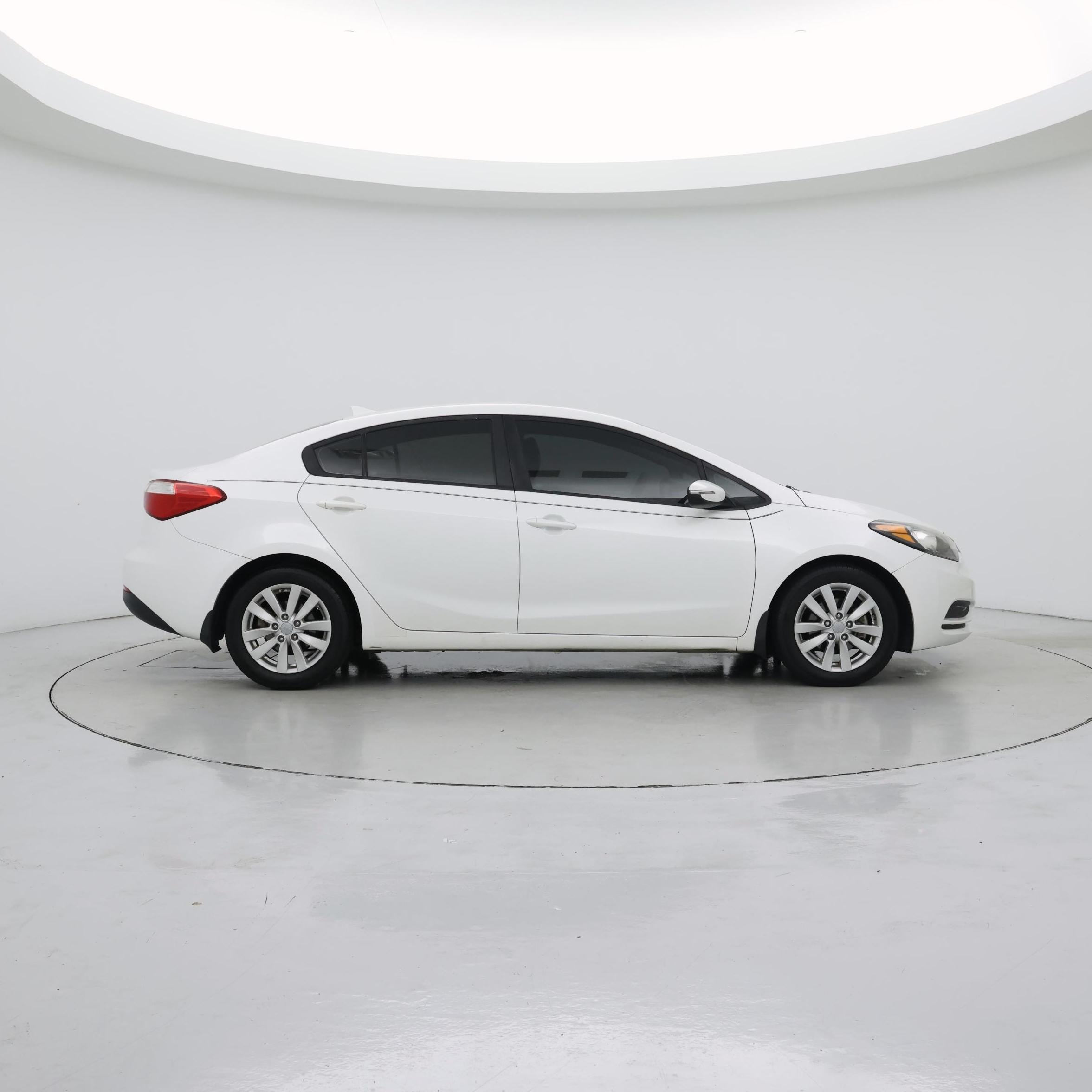 Thumbnail: 2016 Kia Forte - 7