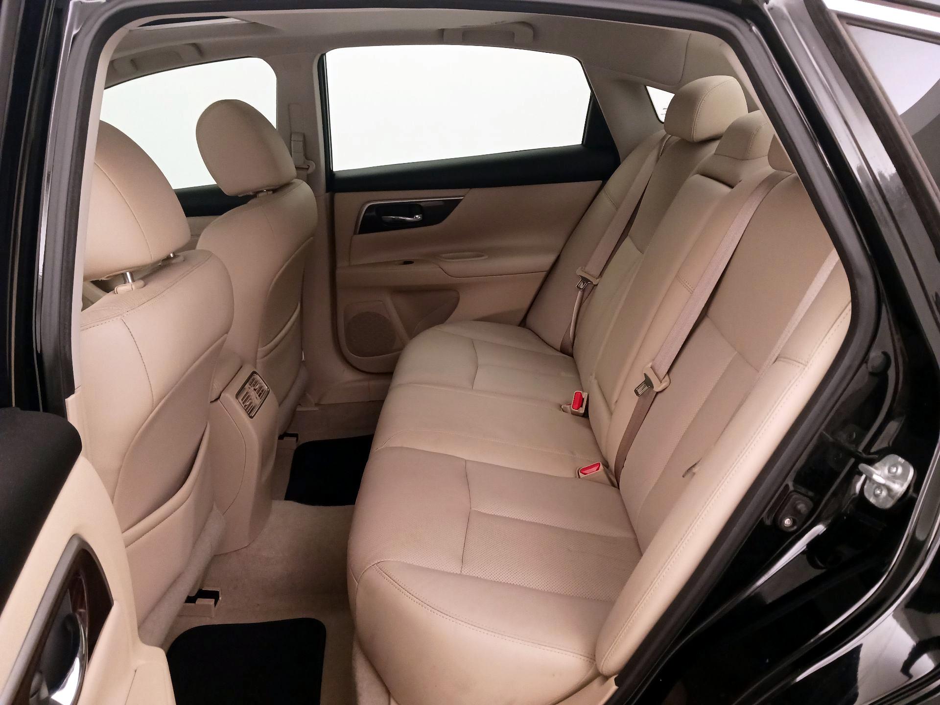 Thumbnail: 2014 Nissan Altima - 20