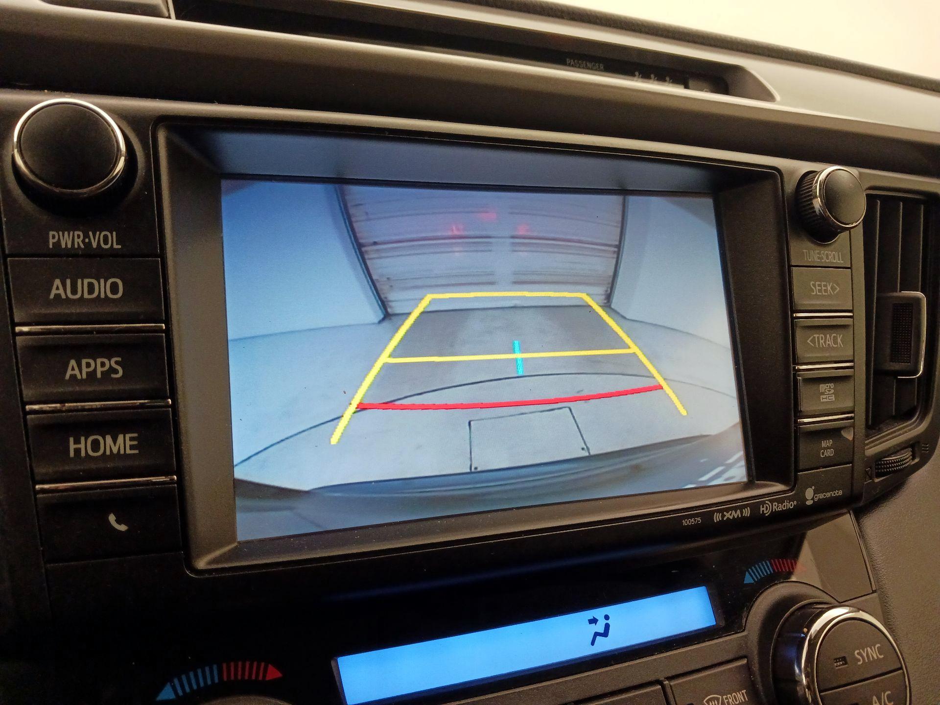 Thumbnail: 2017 Toyota RAV4 - 15