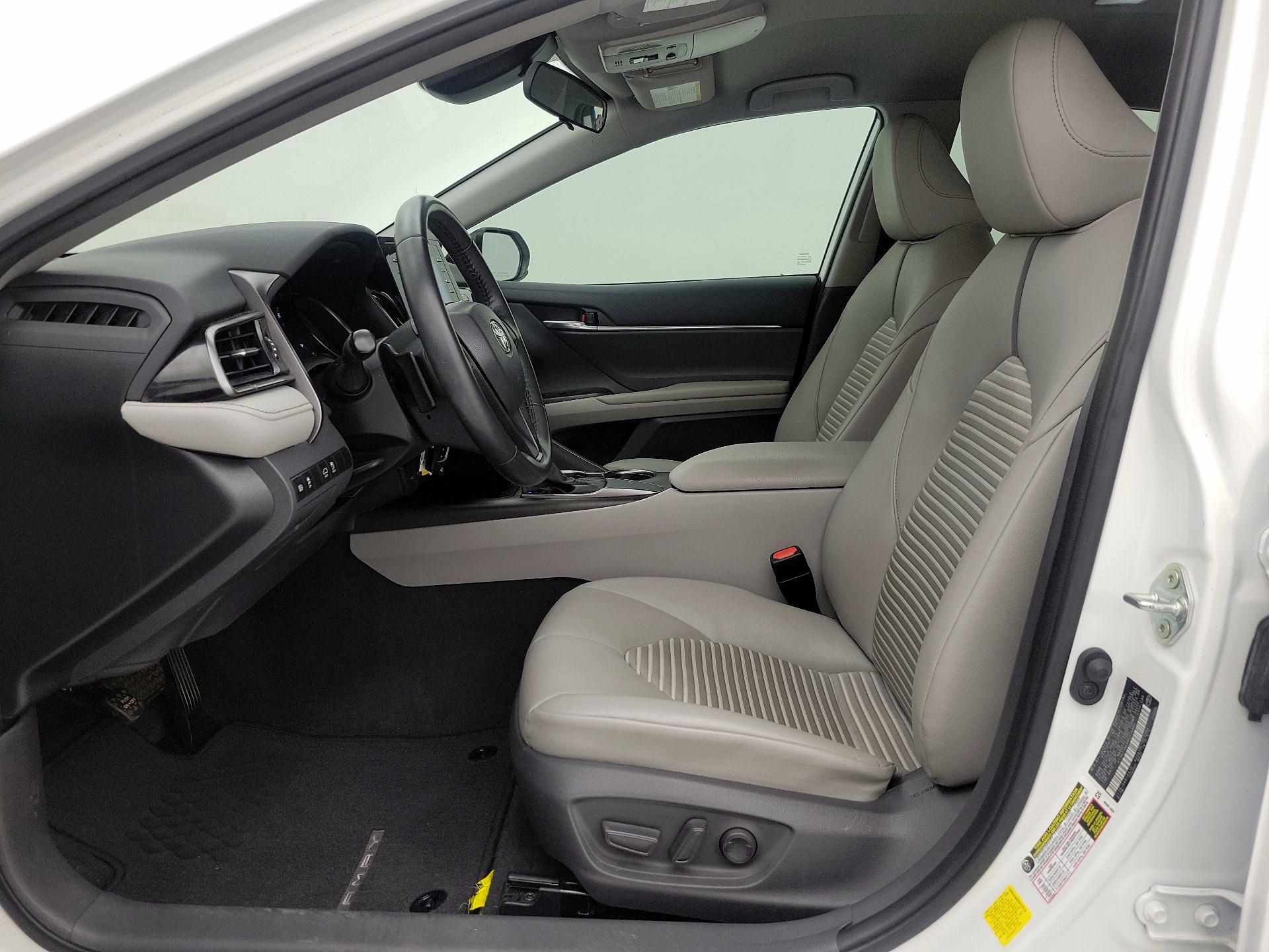 Thumbnail: 2021 Toyota Camry - 11