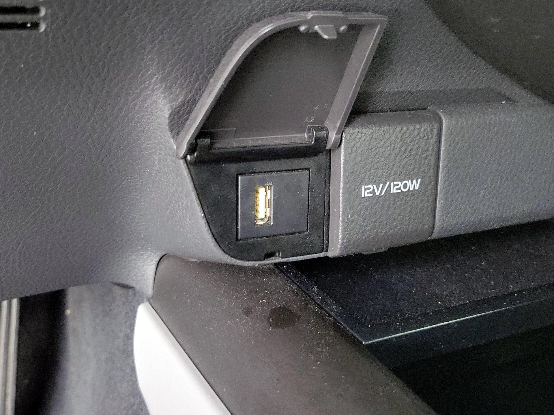 Thumbnail: 2021 Toyota Camry - 18