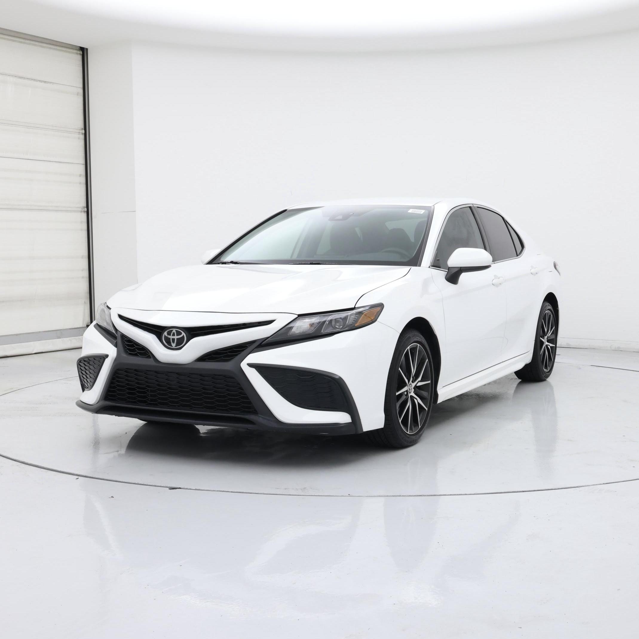 Thumbnail: 2021 Toyota Camry - 4