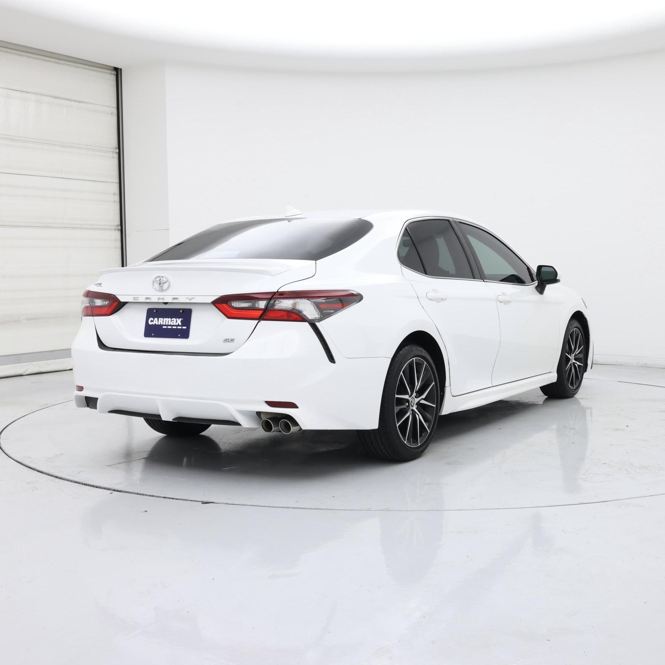 Thumbnail: 2021 Toyota Camry - 8