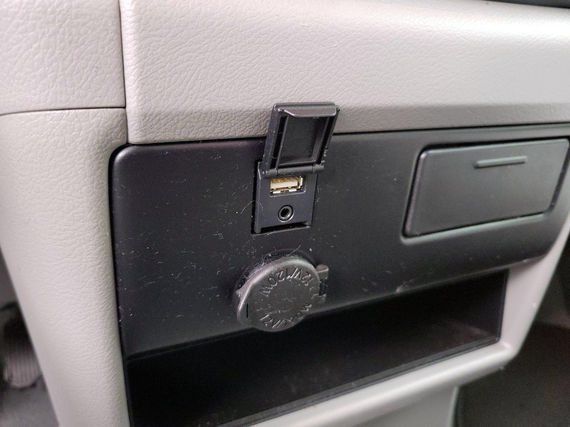 Thumbnail: 2020 Toyota Sienna - 18