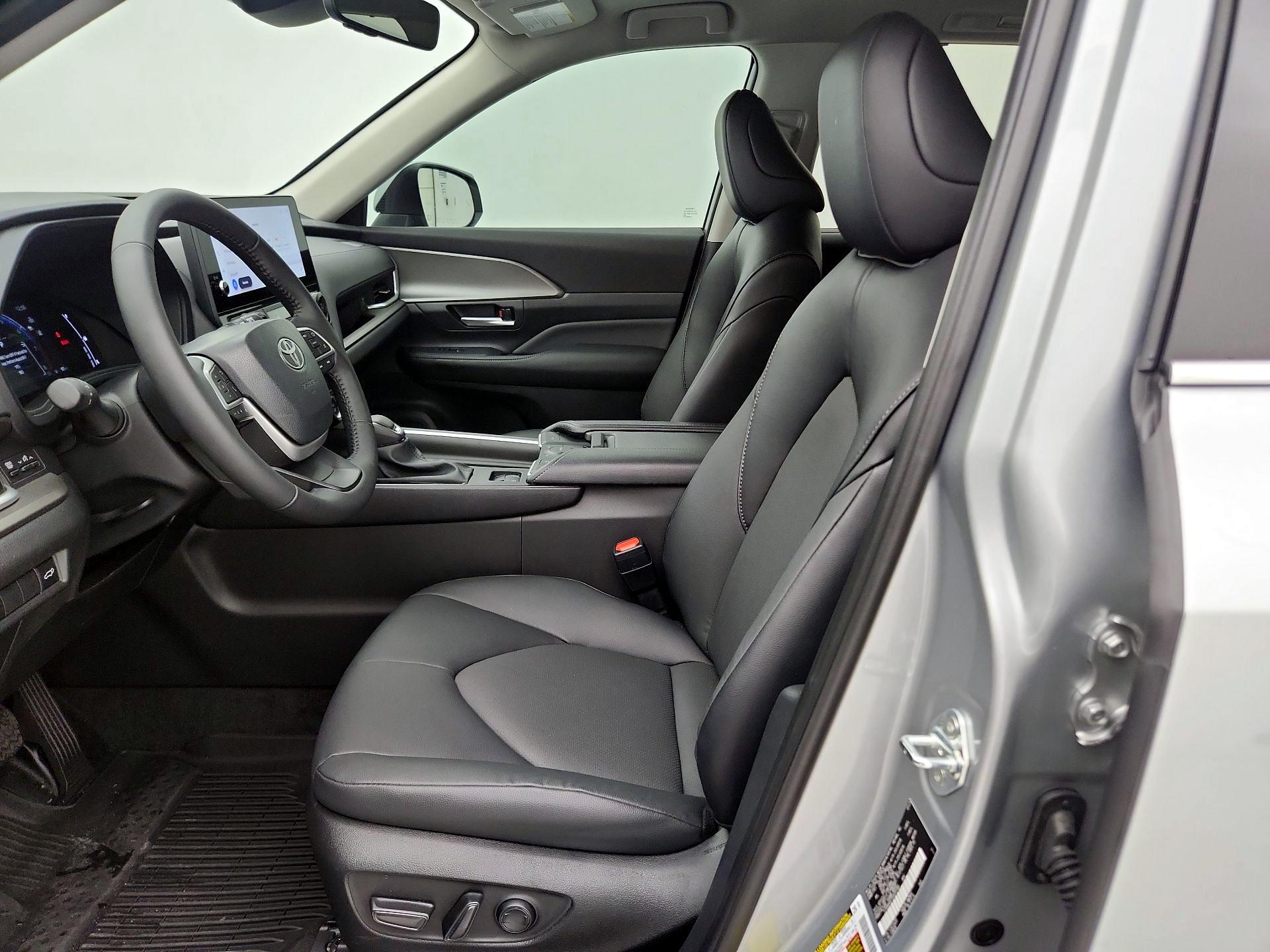 Thumbnail: 2025 Toyota Grand Highlander - 11