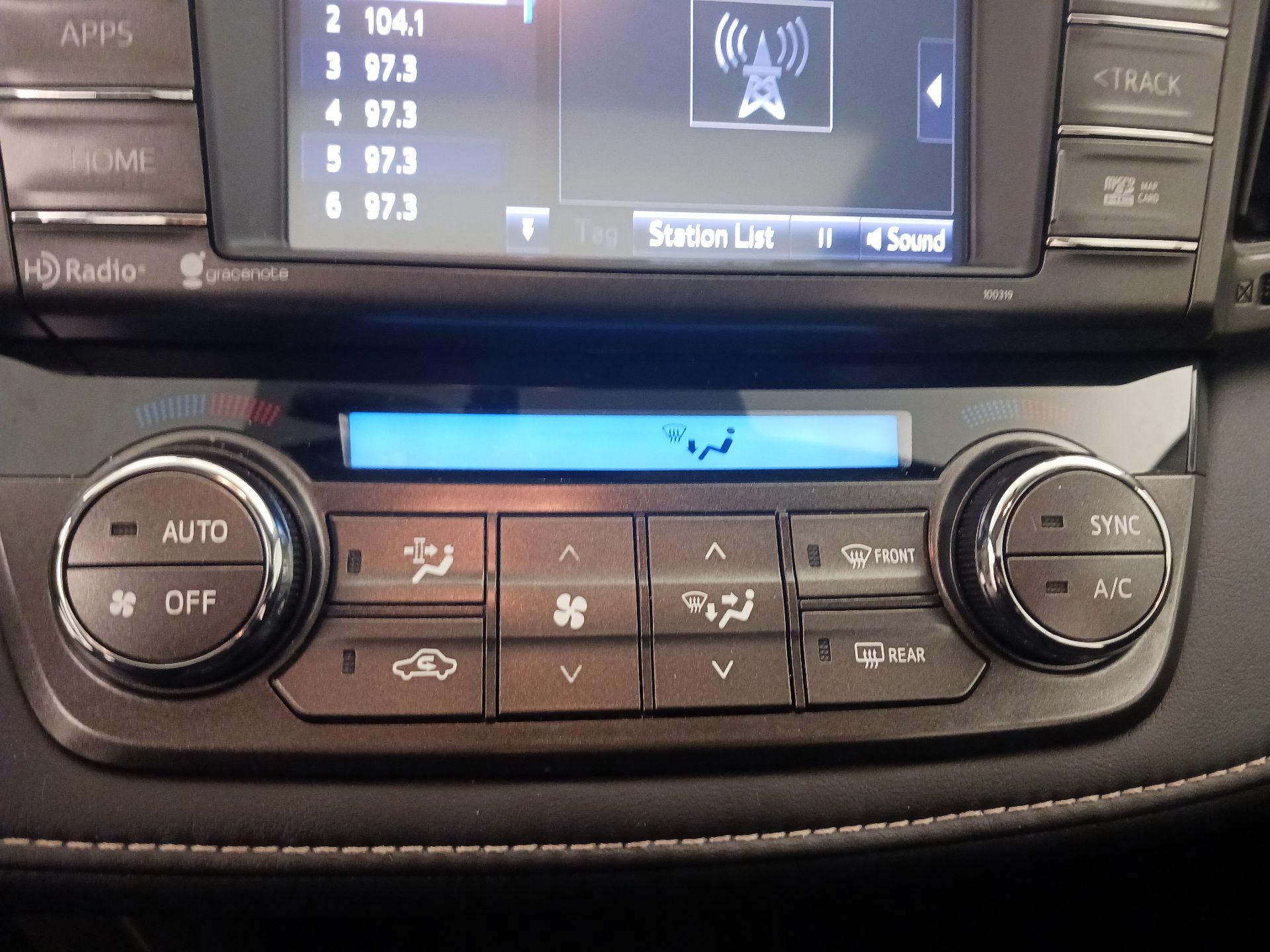 Thumbnail: 2014 Toyota RAV4 - 17