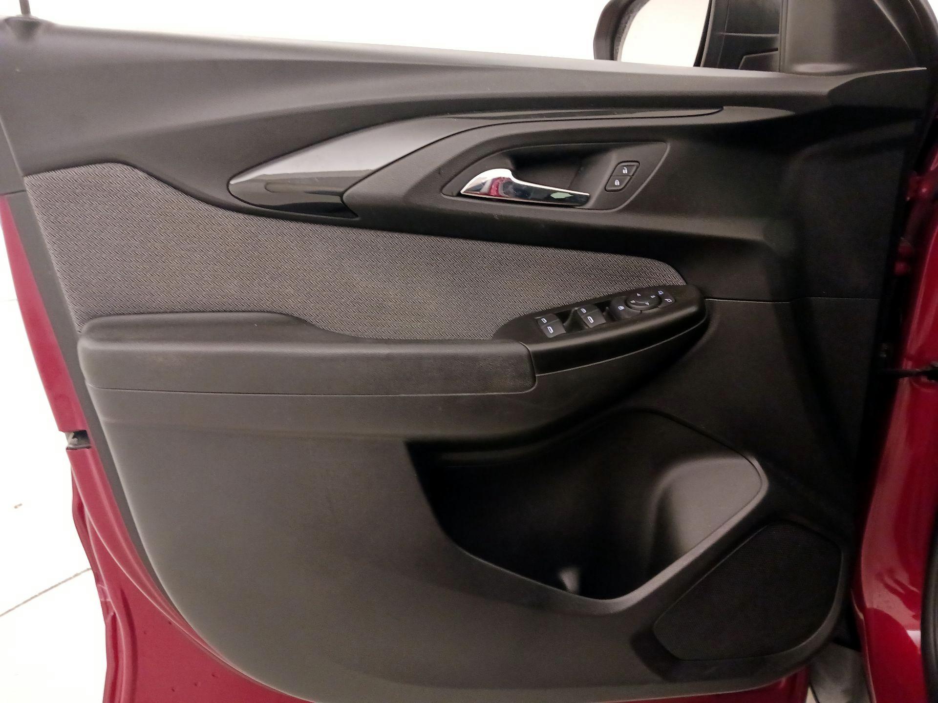 Thumbnail: 2021 Chevrolet TrailBlazer - 12