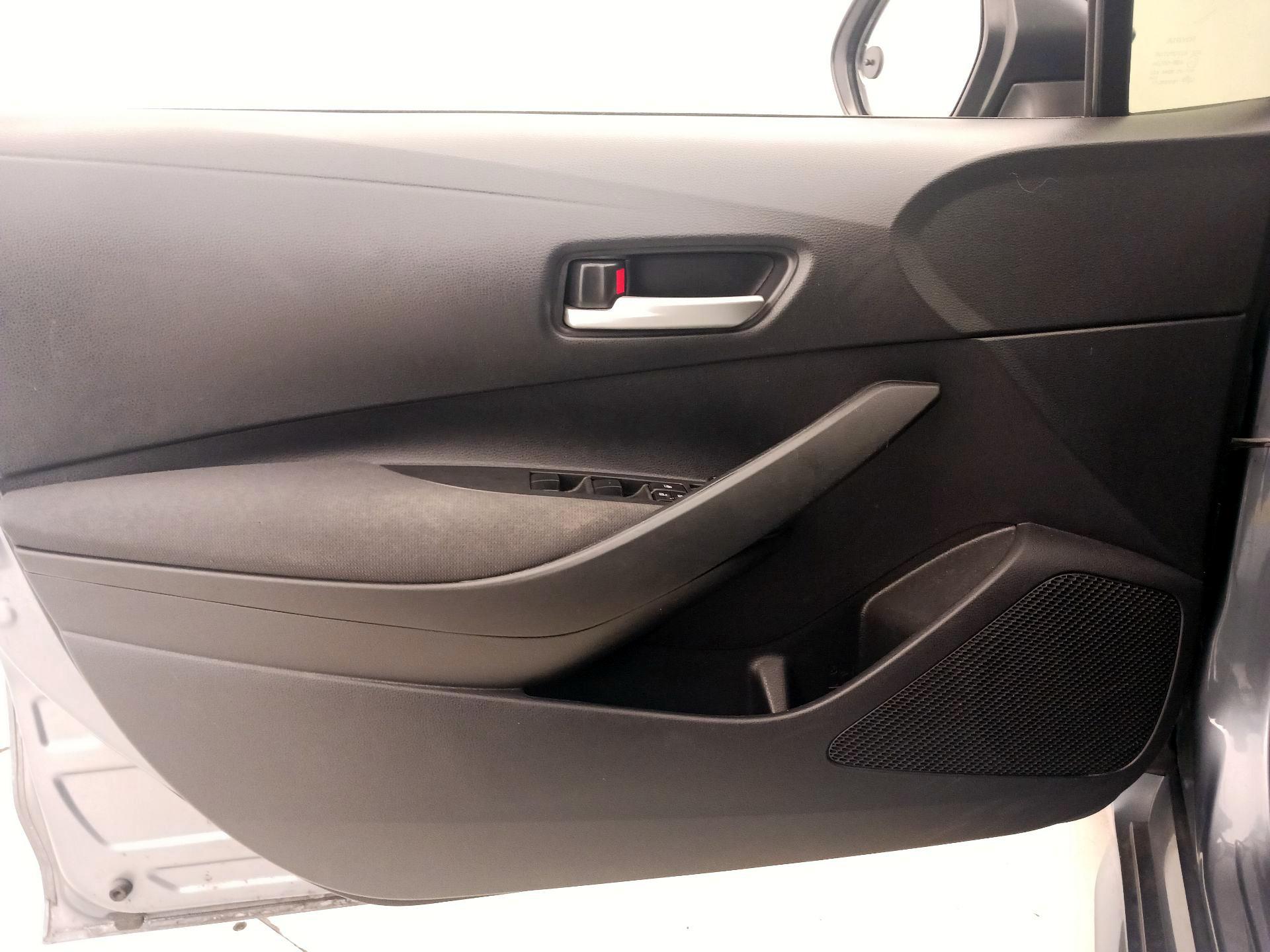 Thumbnail: 2021 Toyota Corolla - 12