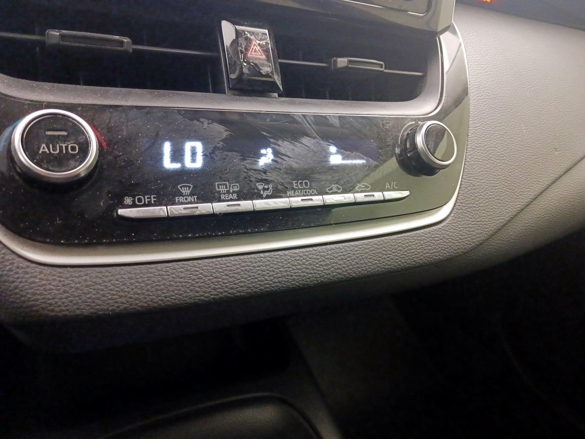 Thumbnail: 2021 Toyota Corolla - 16