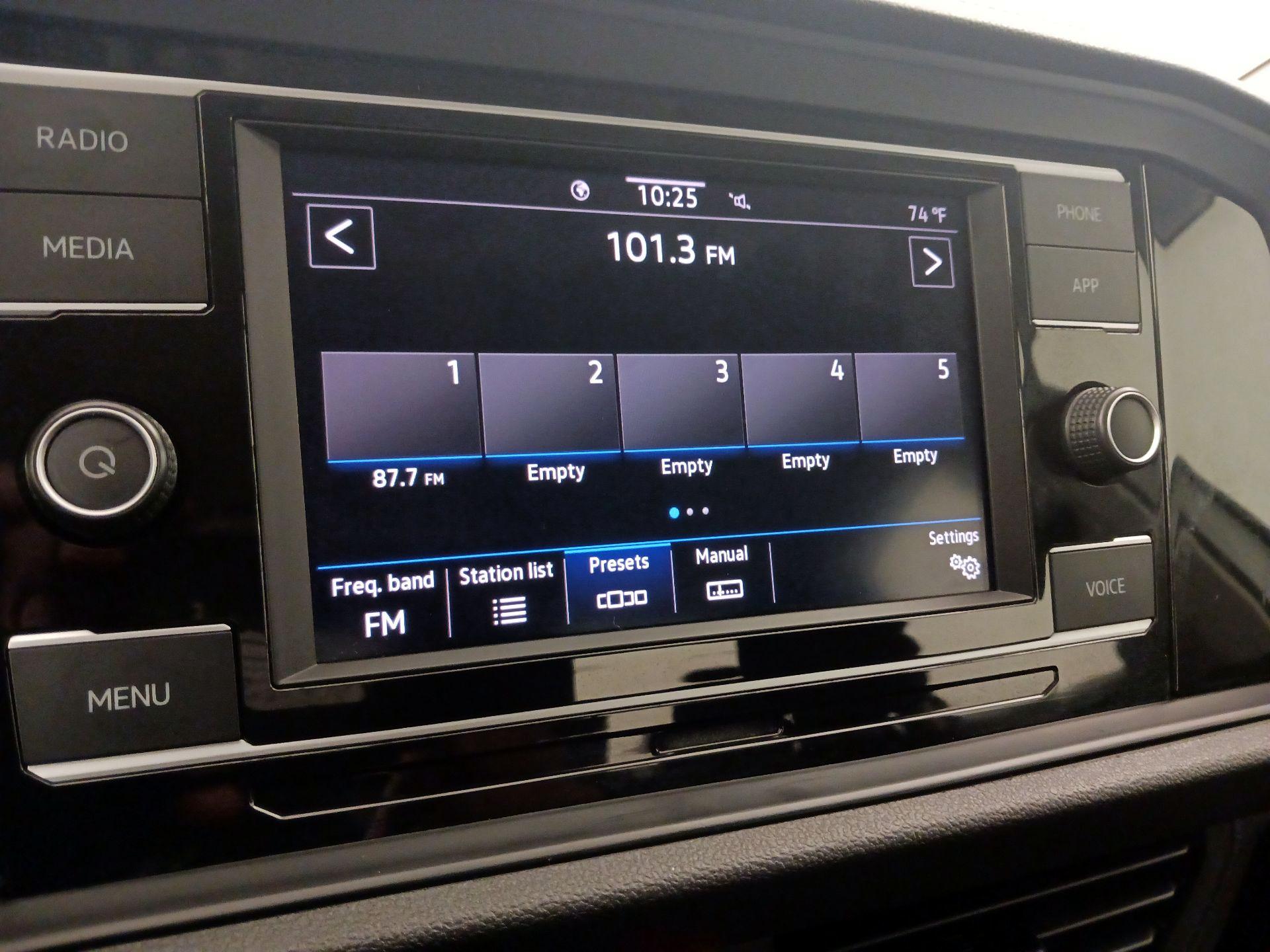 Thumbnail: 2020 Volkswagen Jetta - 15