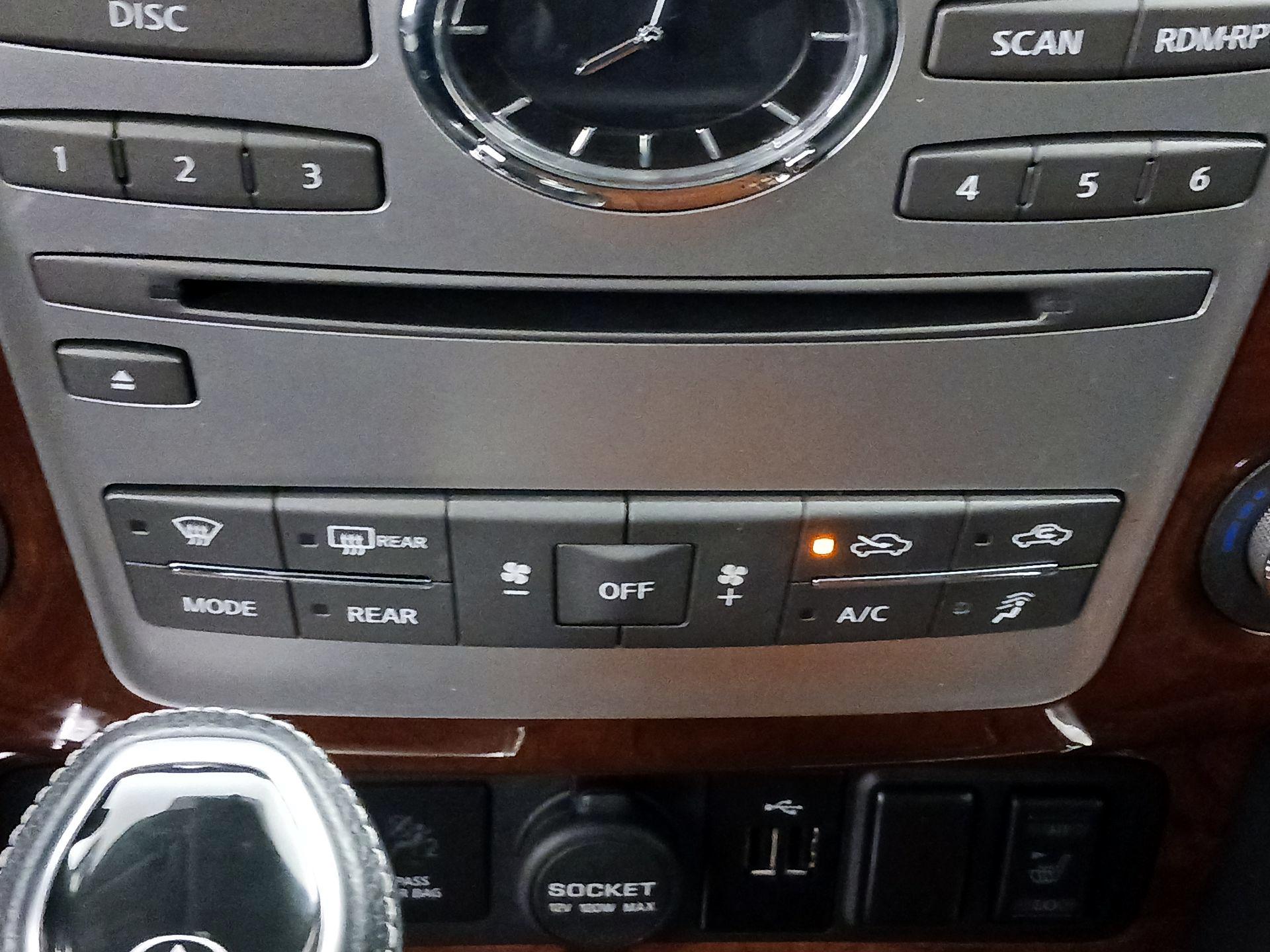 Thumbnail: 2019 INFINITI QX80 - 17