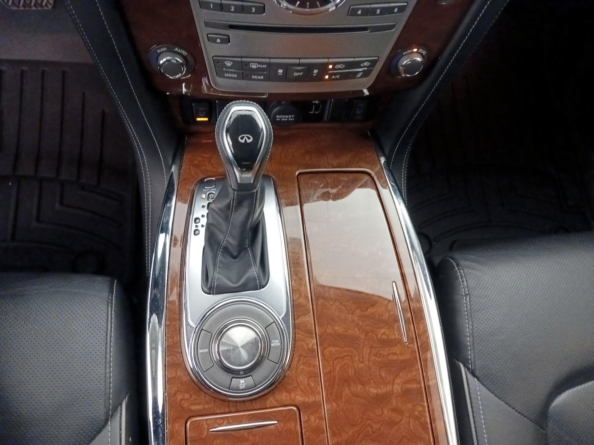 Thumbnail: 2019 INFINITI QX80 - 18