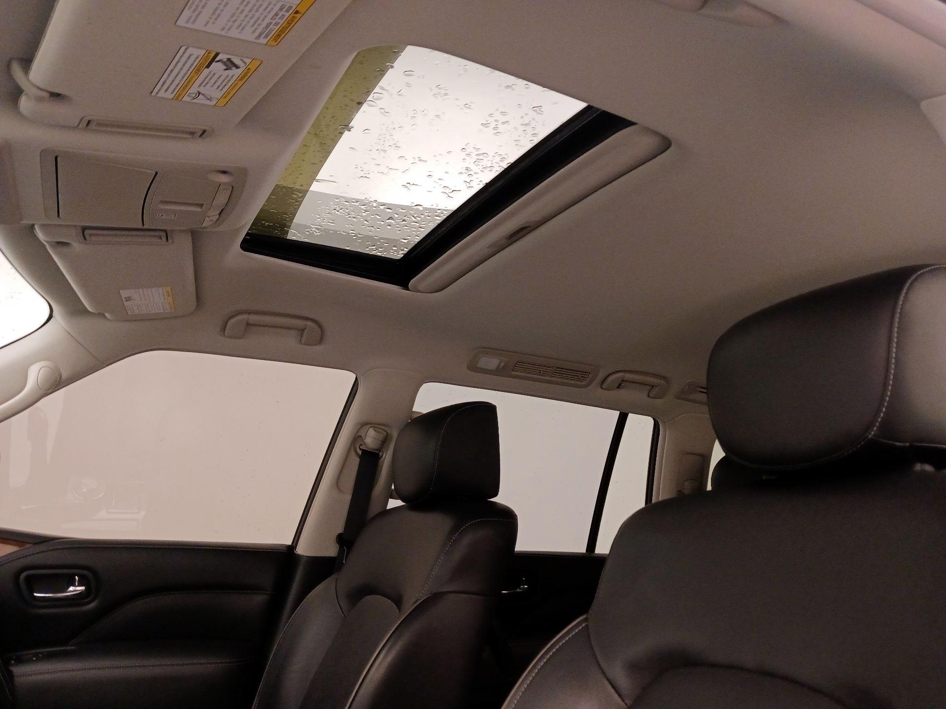 Thumbnail: 2019 INFINITI QX80 - 20