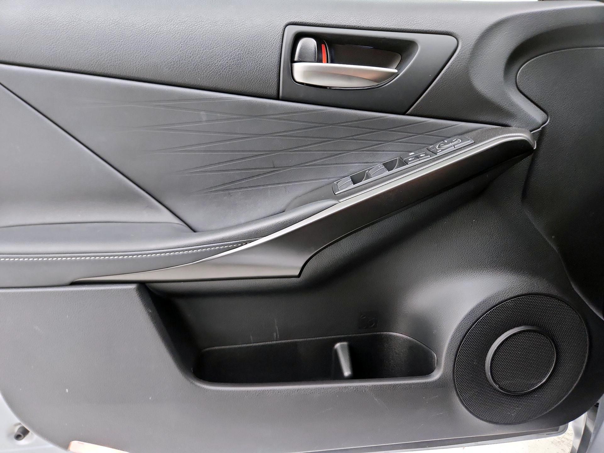 Thumbnail: 2022 Lexus IS - 12