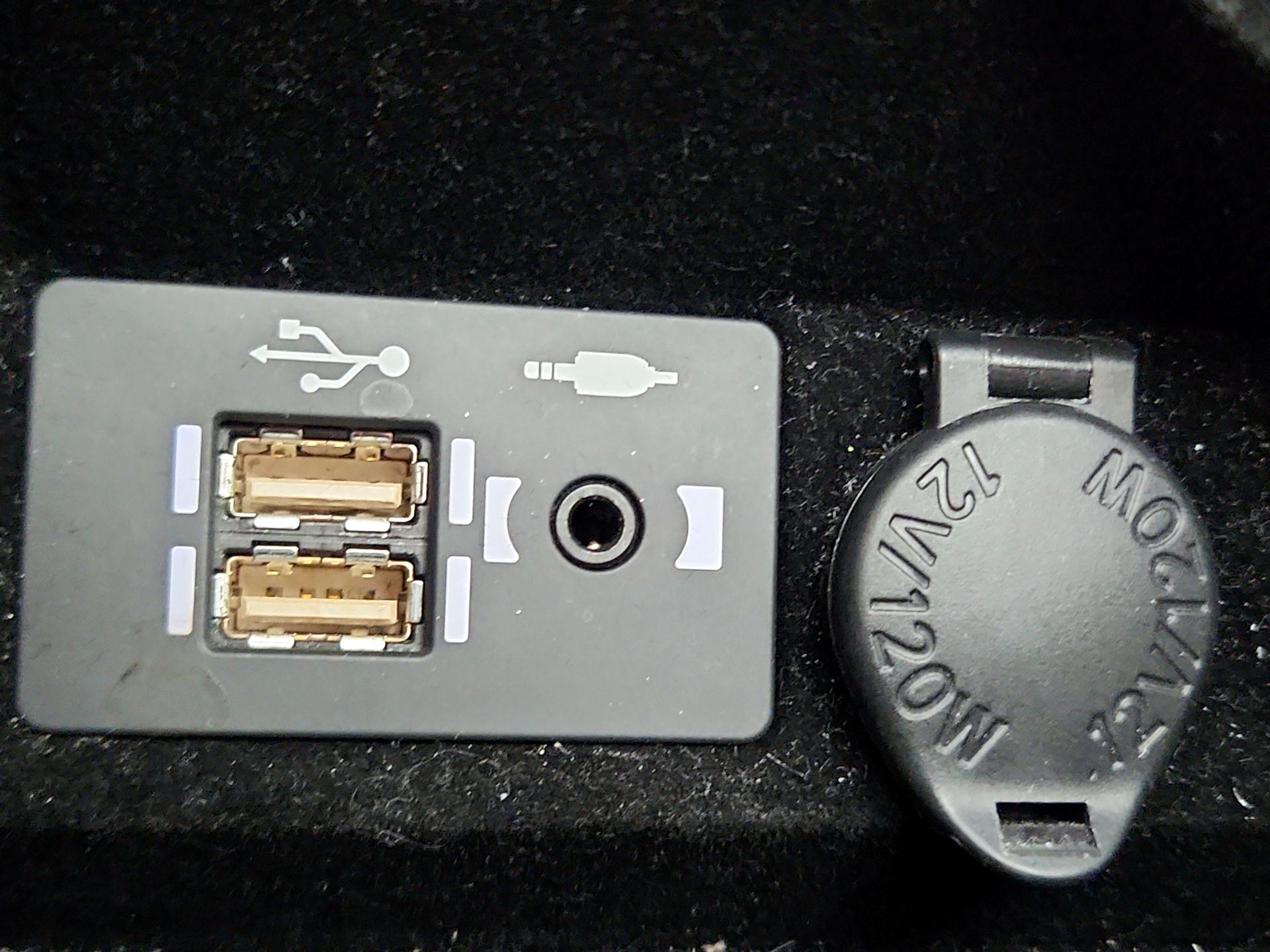 Thumbnail: 2022 Lexus IS - 18