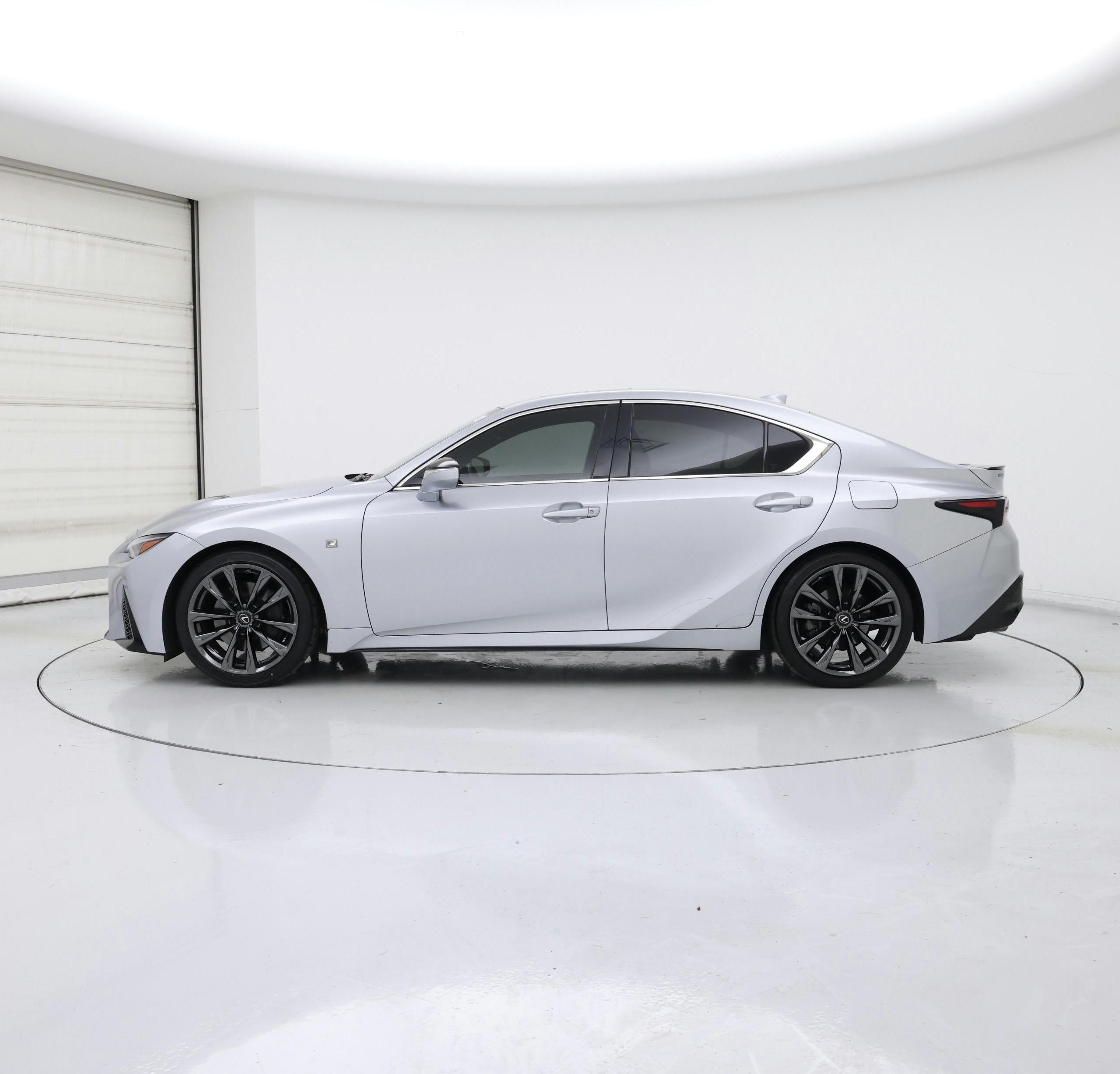 Thumbnail: 2022 Lexus IS - 3