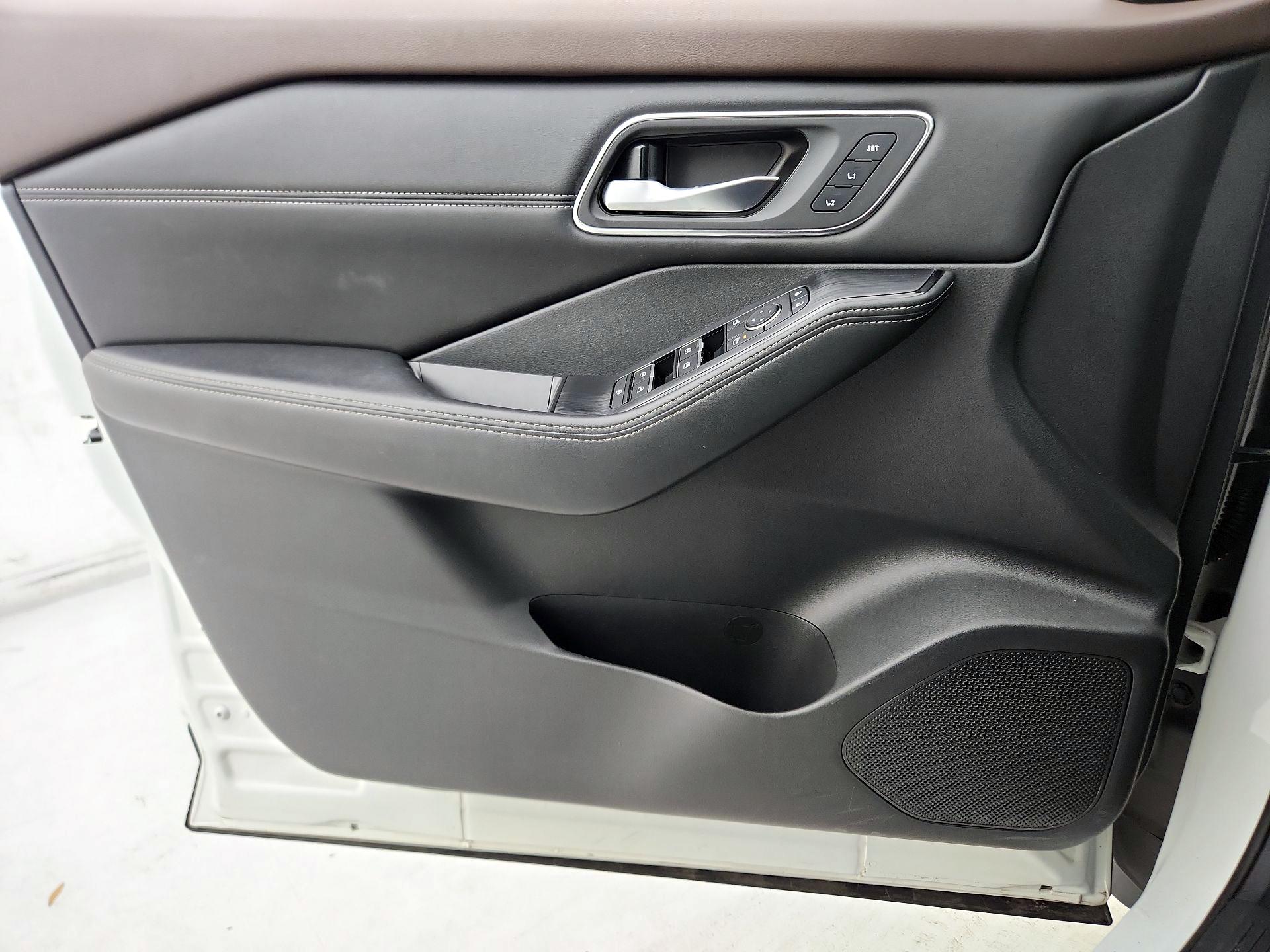 Thumbnail: 2021 Nissan Rogue - 12