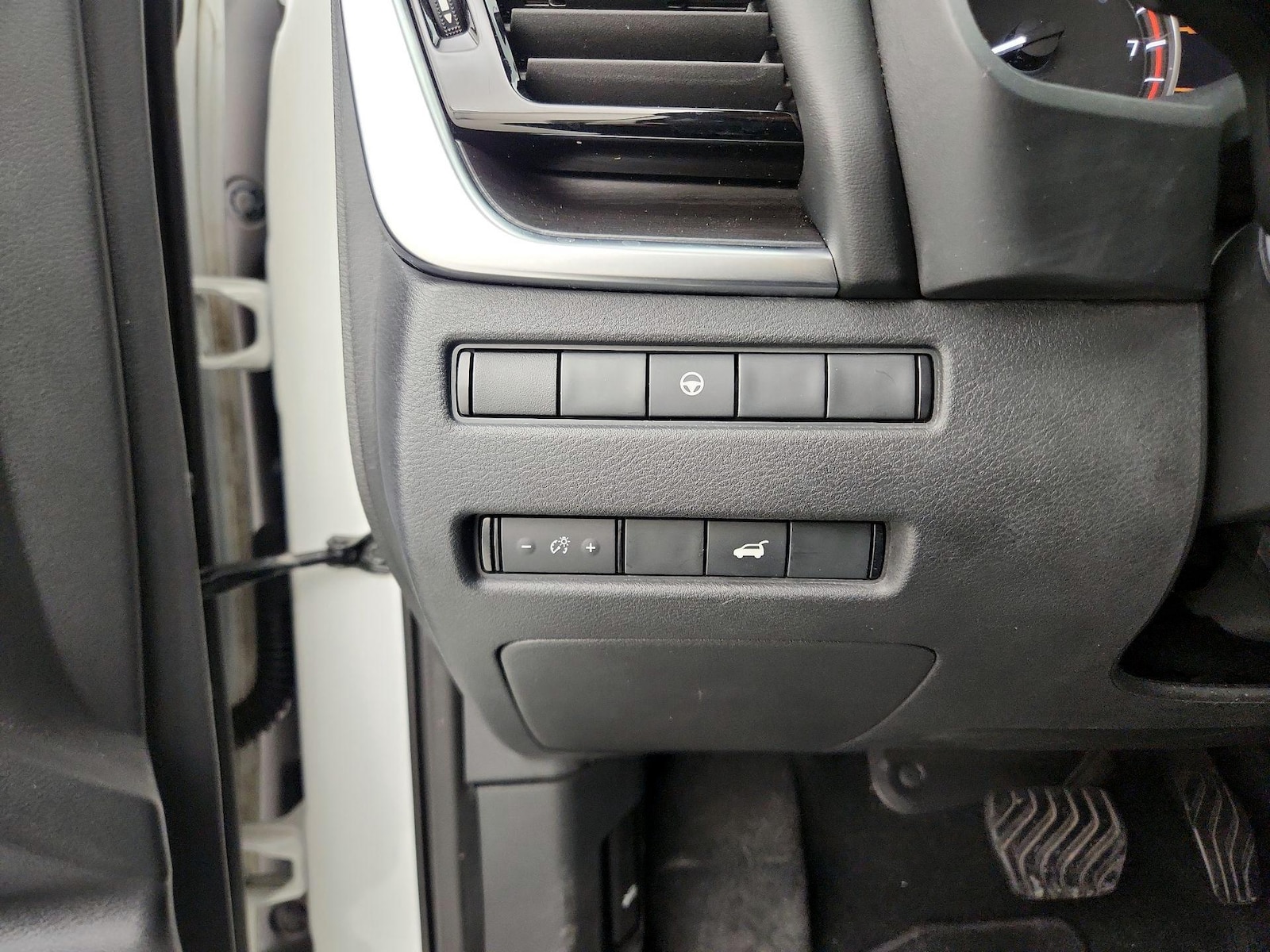 2021 Nissan Rogue SL - Photo 14