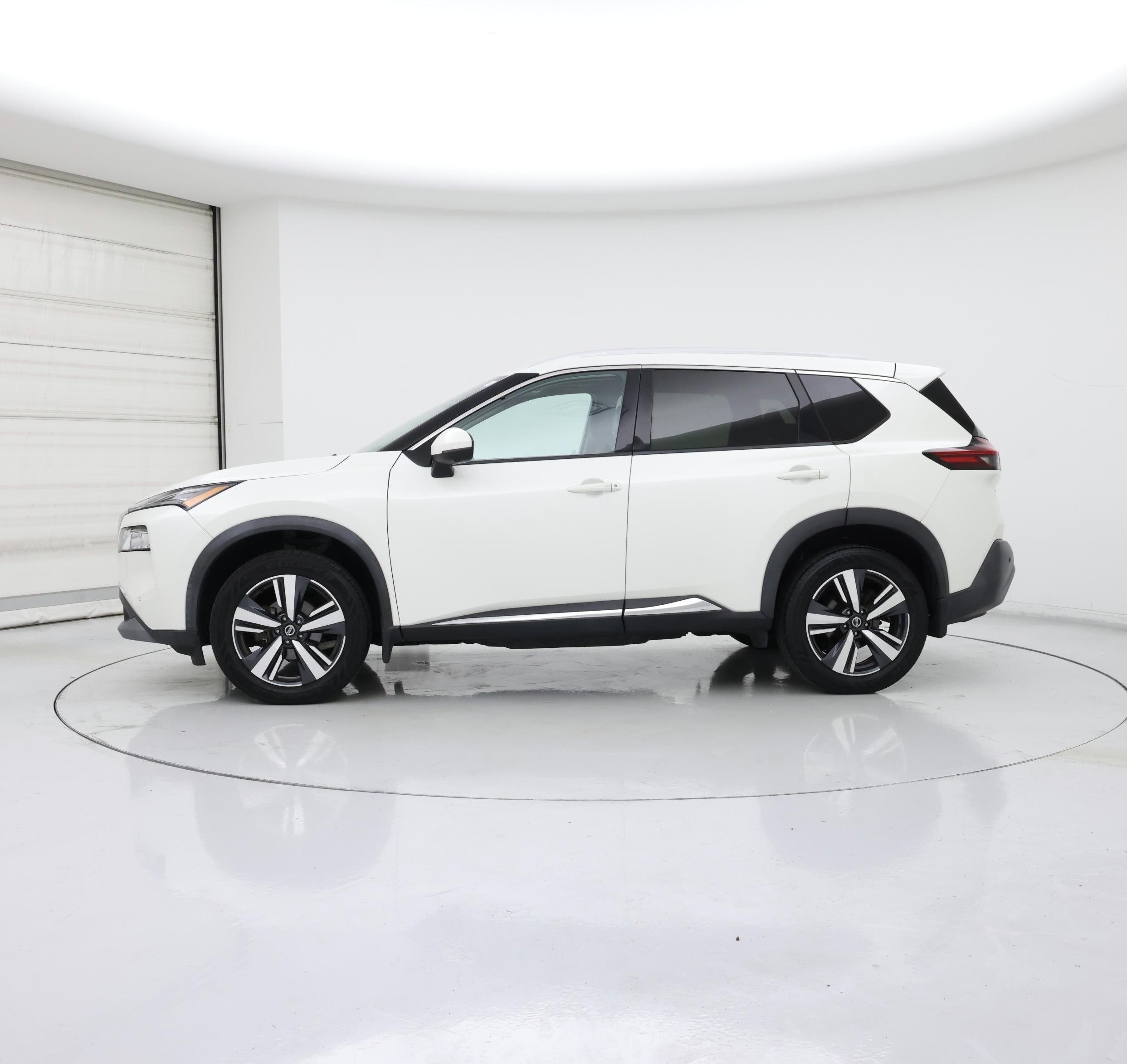 Thumbnail: 2021 Nissan Rogue - 3