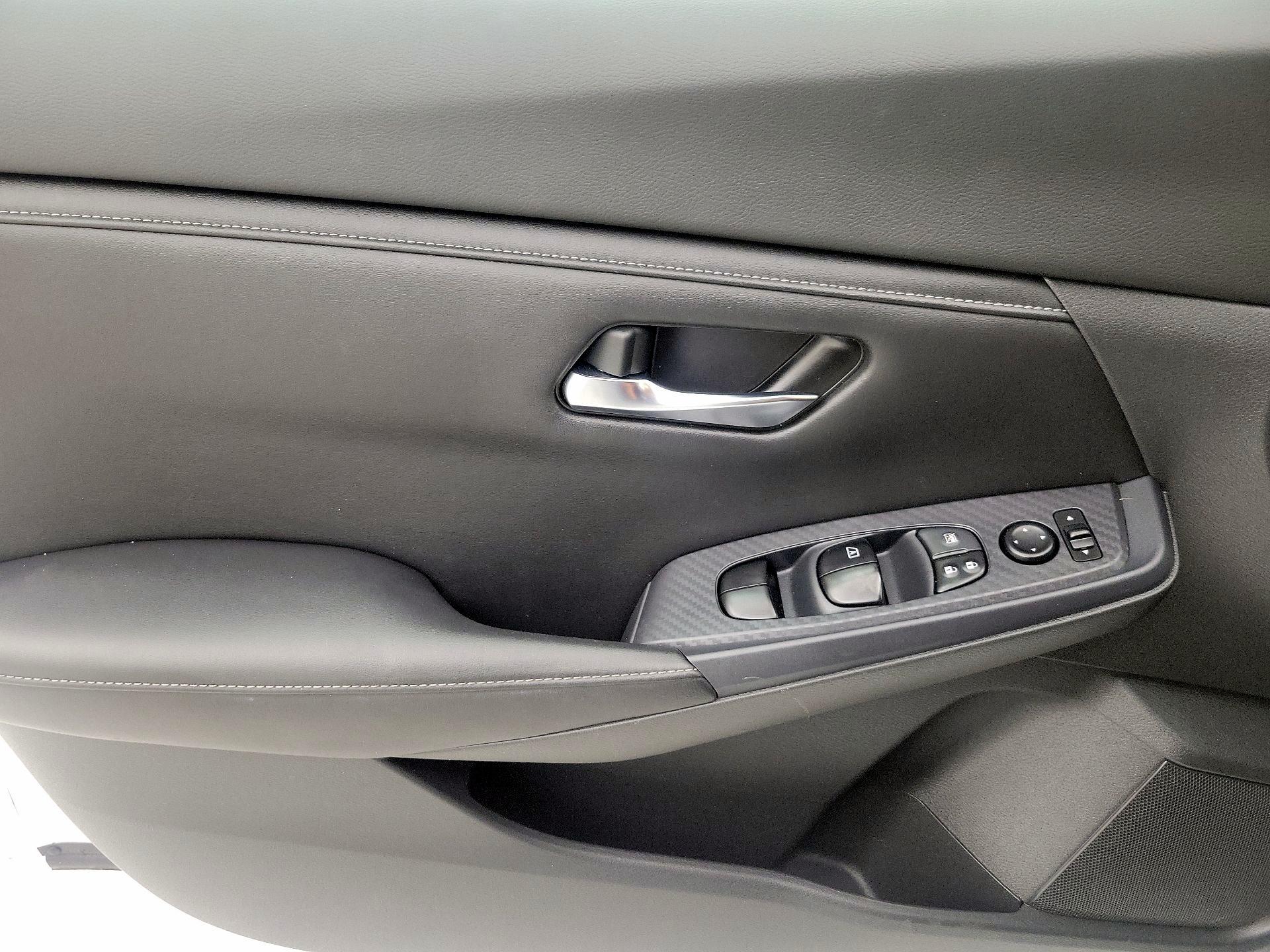 Thumbnail: 2020 Nissan Sentra - 12