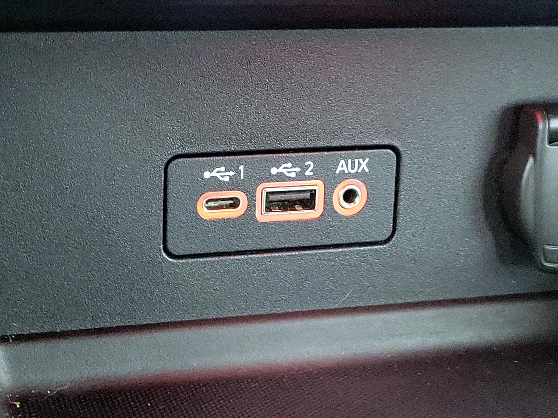 Thumbnail: 2020 Nissan Sentra - 18