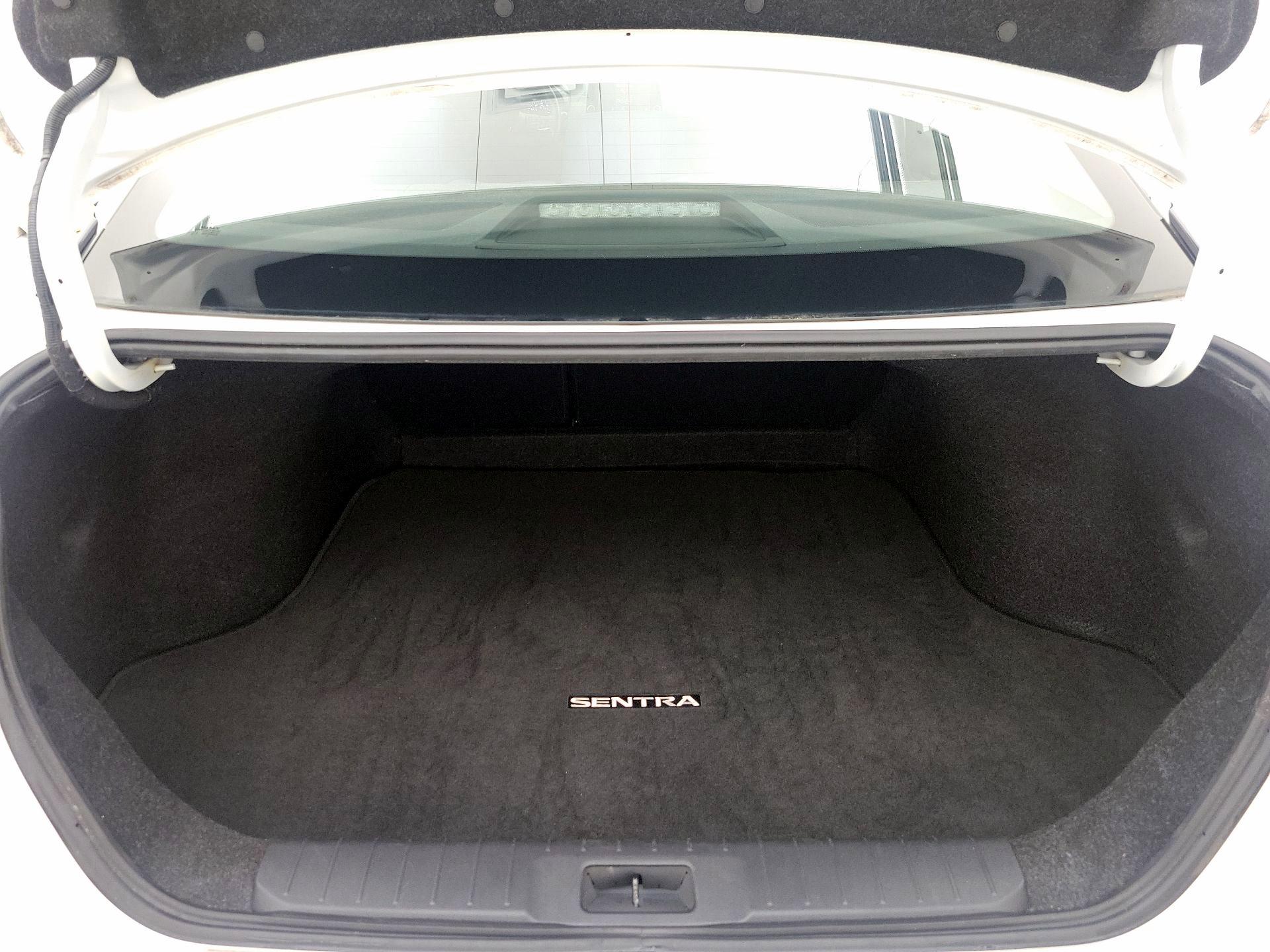 Thumbnail: 2020 Nissan Sentra - 20