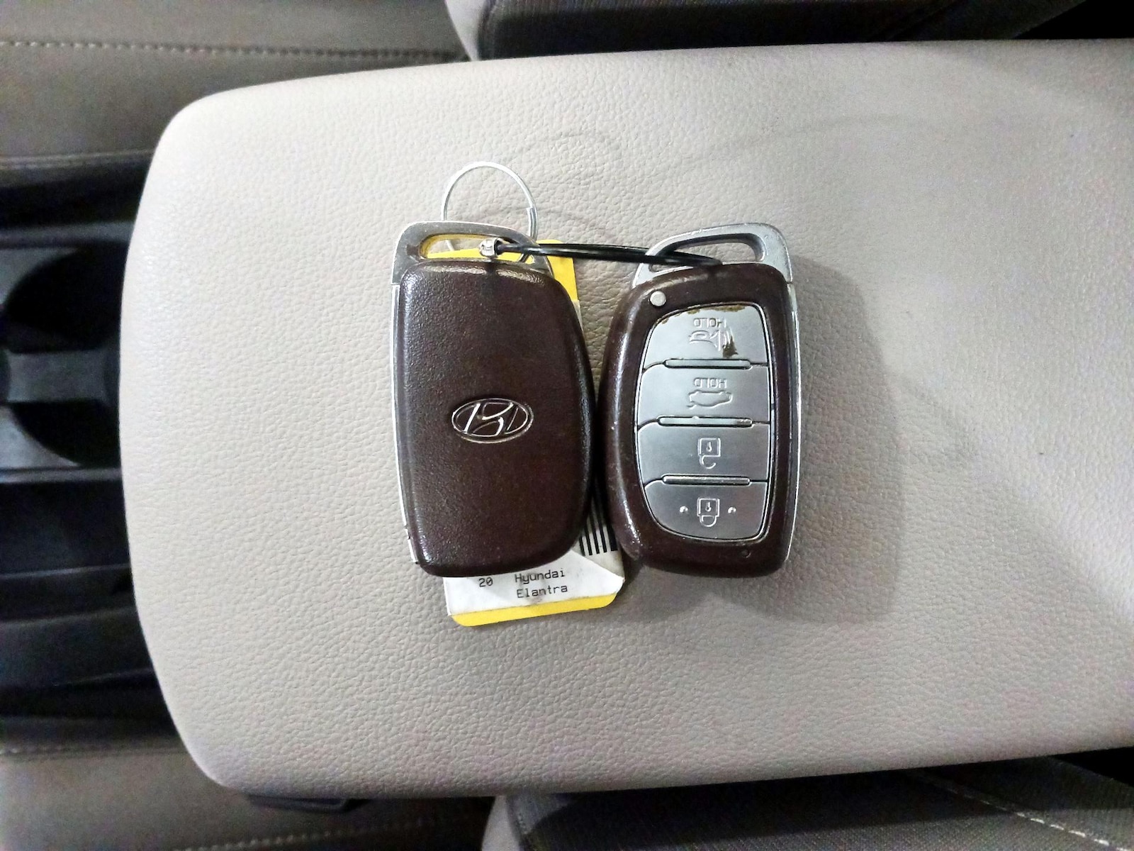 2020 Hyundai Elantra Value Edition - Photo 25