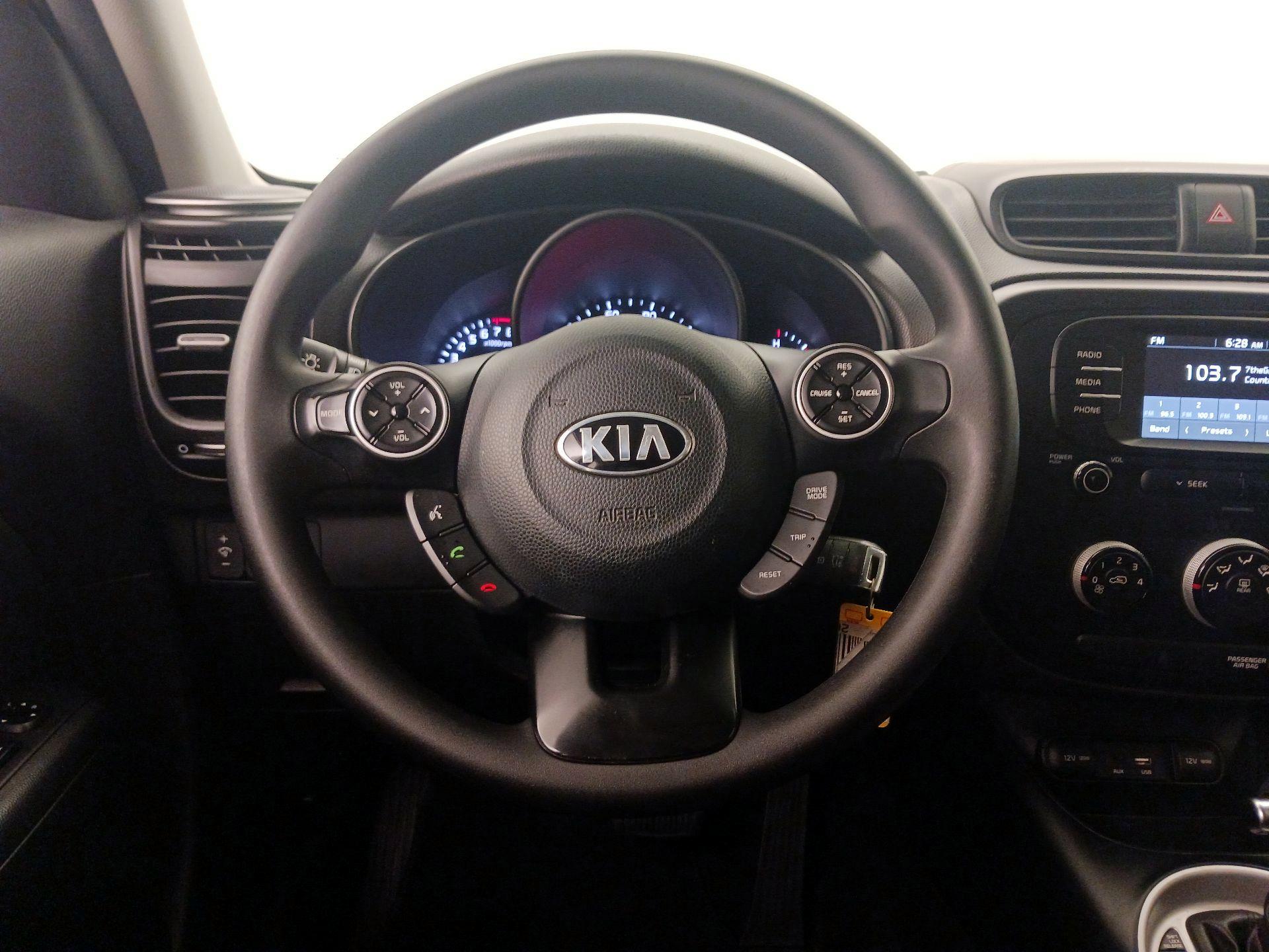 Thumbnail: 2017 Kia Soul - 10