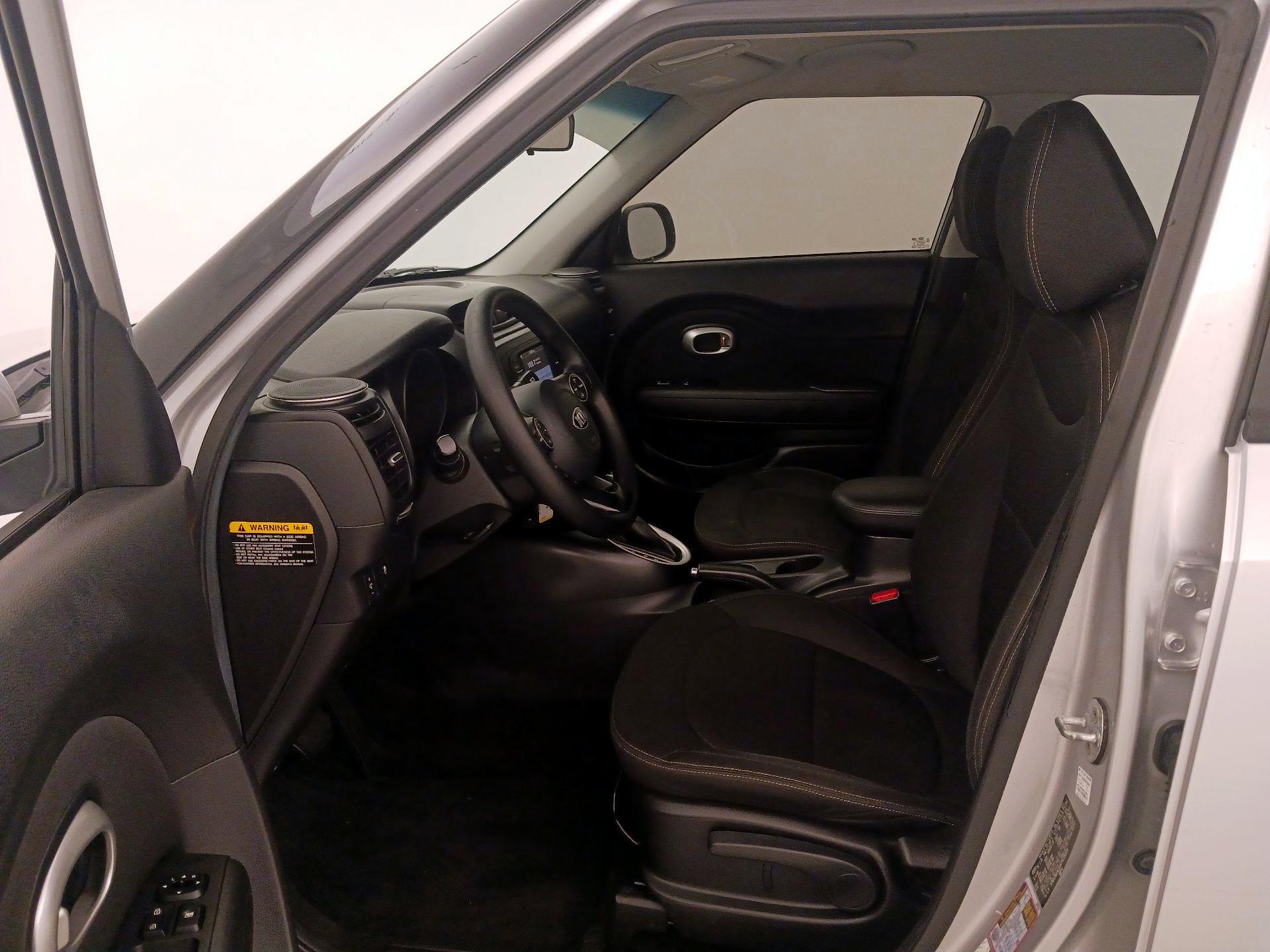 Thumbnail: 2017 Kia Soul - 11