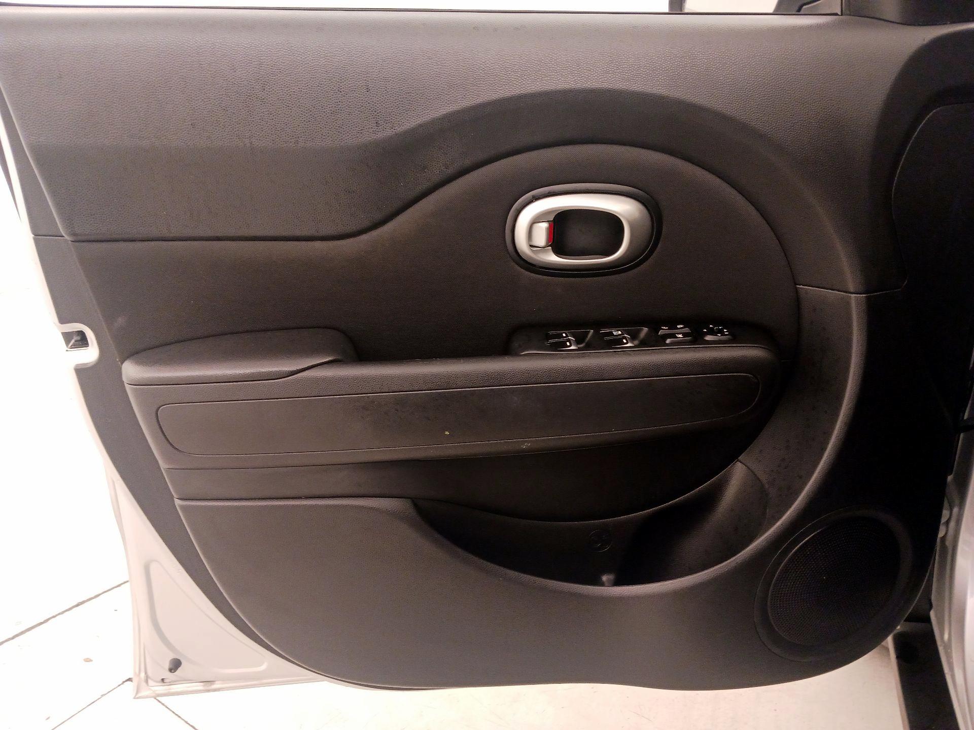 Thumbnail: 2017 Kia Soul - 12