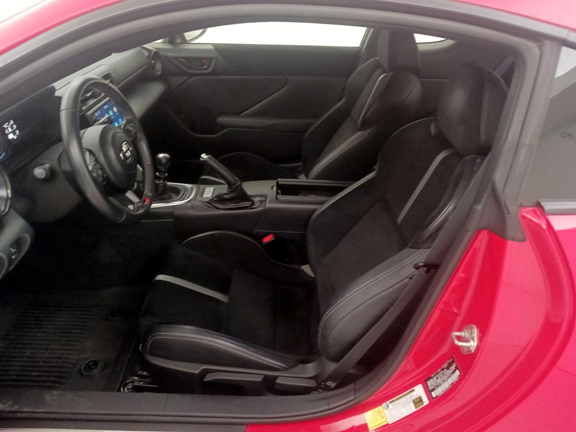 Thumbnail: 2023 Toyota GR86 - 11