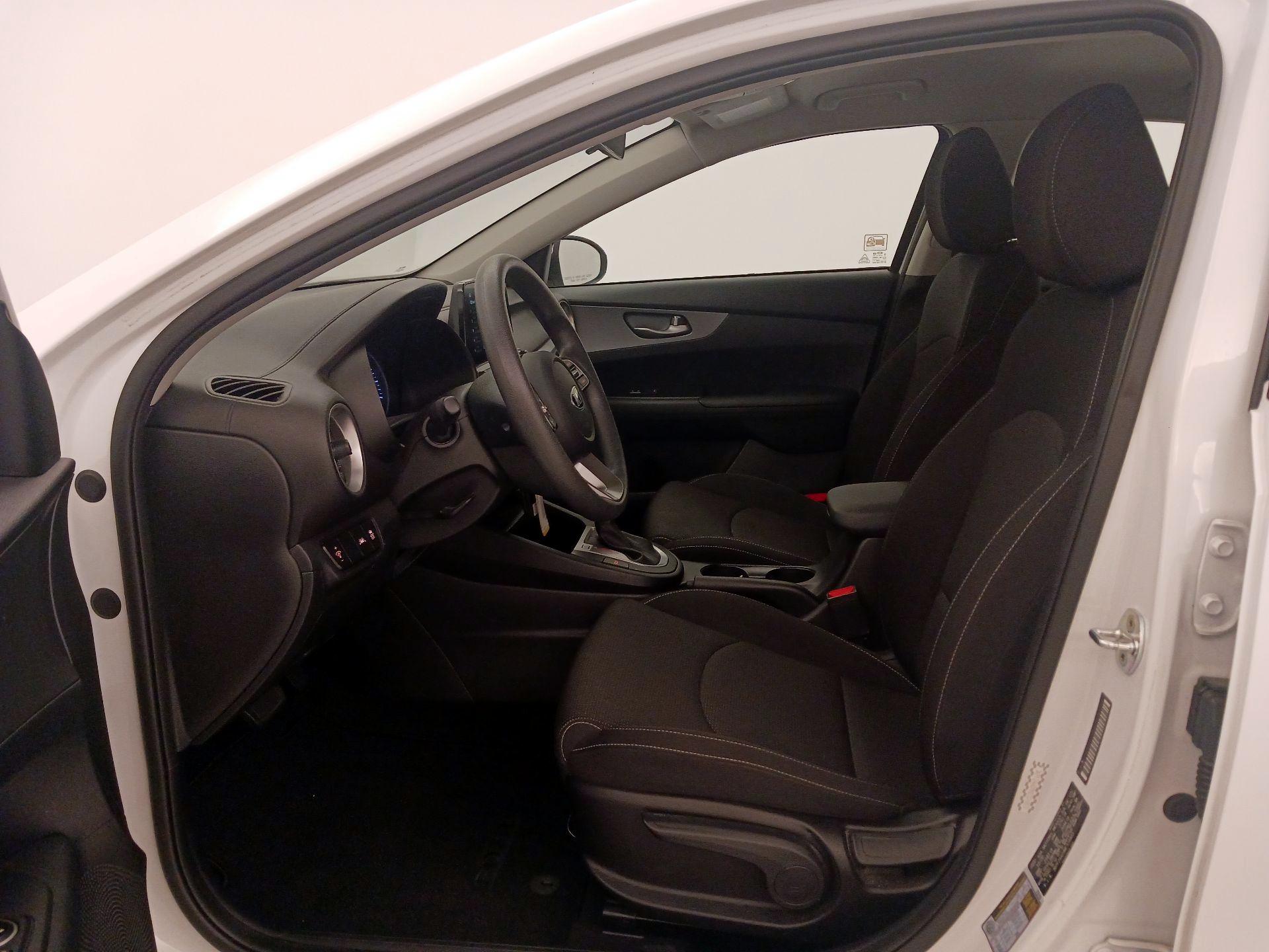 Thumbnail: 2021 Kia Forte - 11