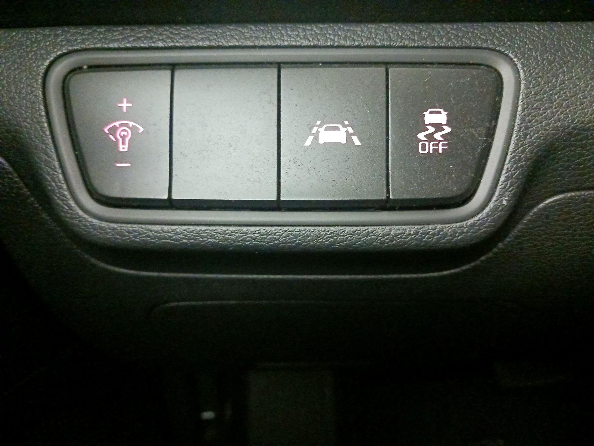 Thumbnail: 2021 Kia Forte - 13