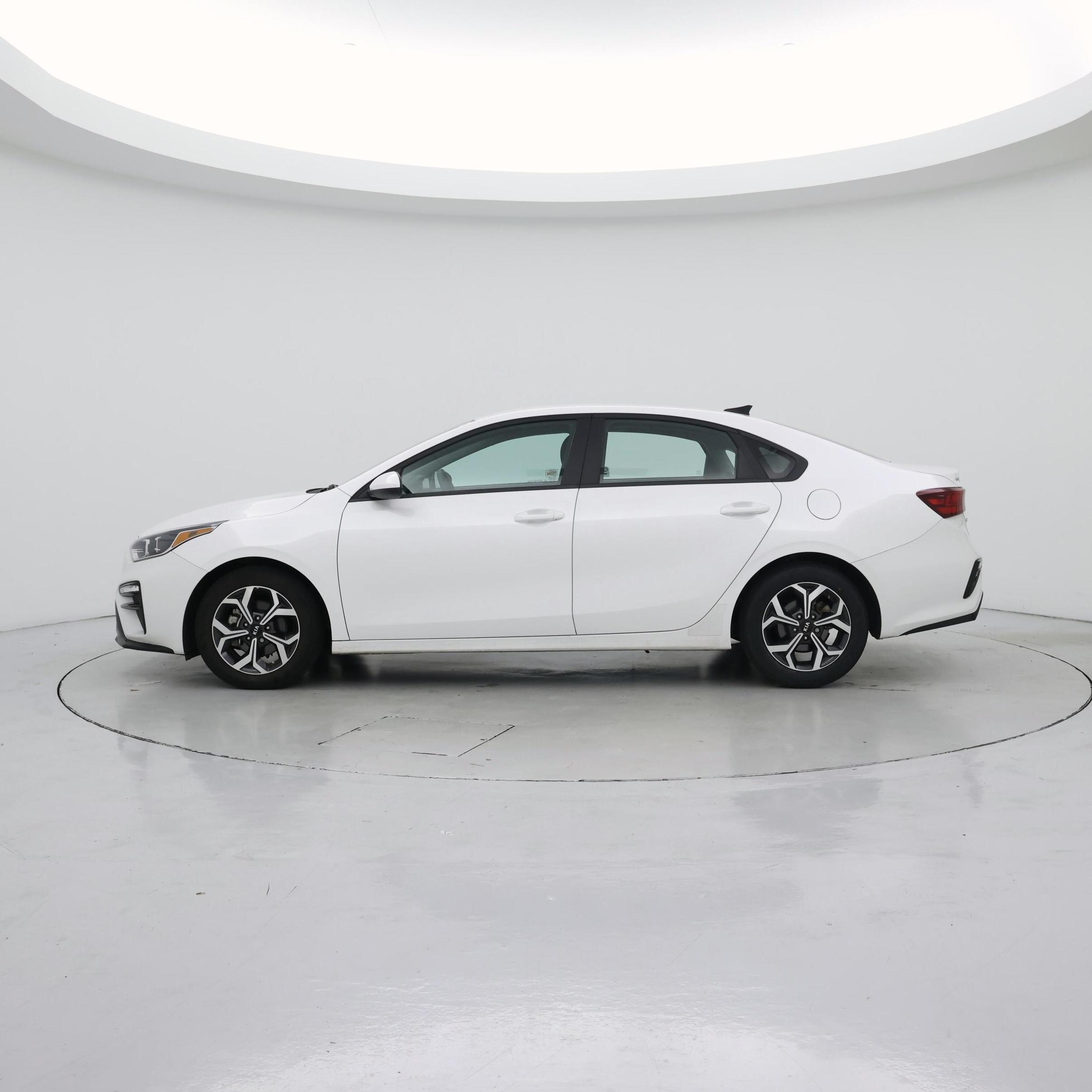 Thumbnail: 2021 Kia Forte - 3