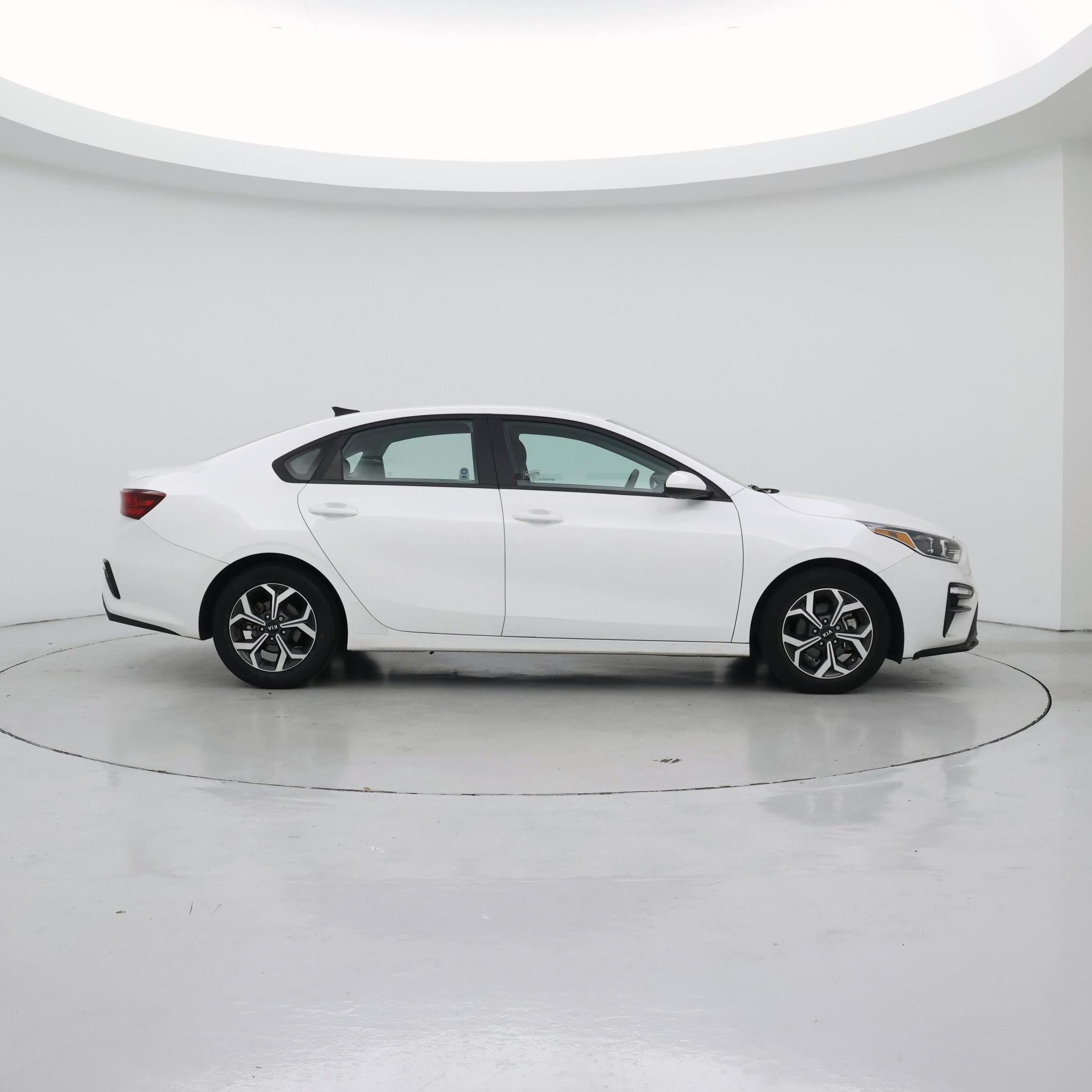 Thumbnail: 2021 Kia Forte - 7