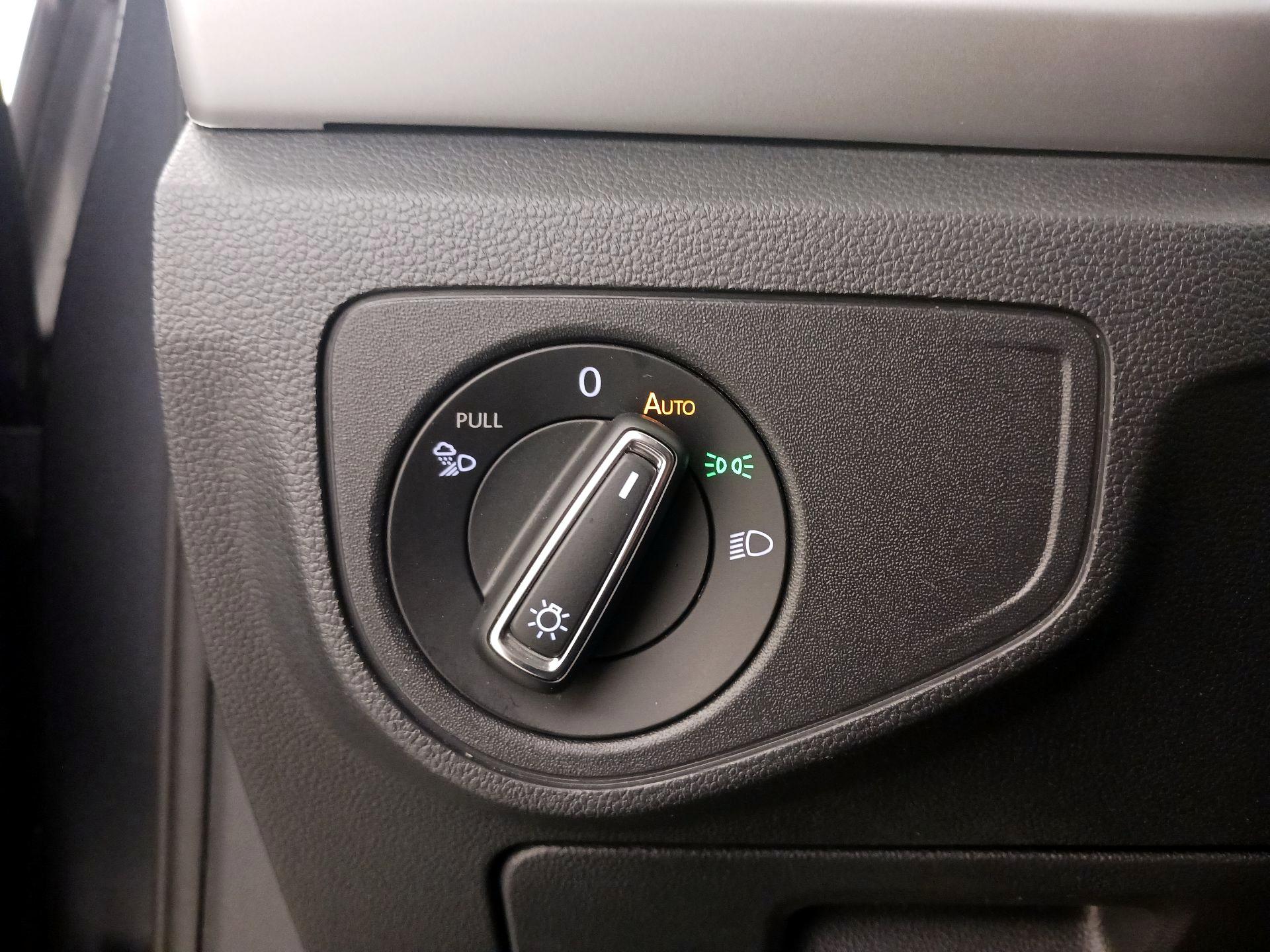 Thumbnail: 2022 Volkswagen Atlas - 13