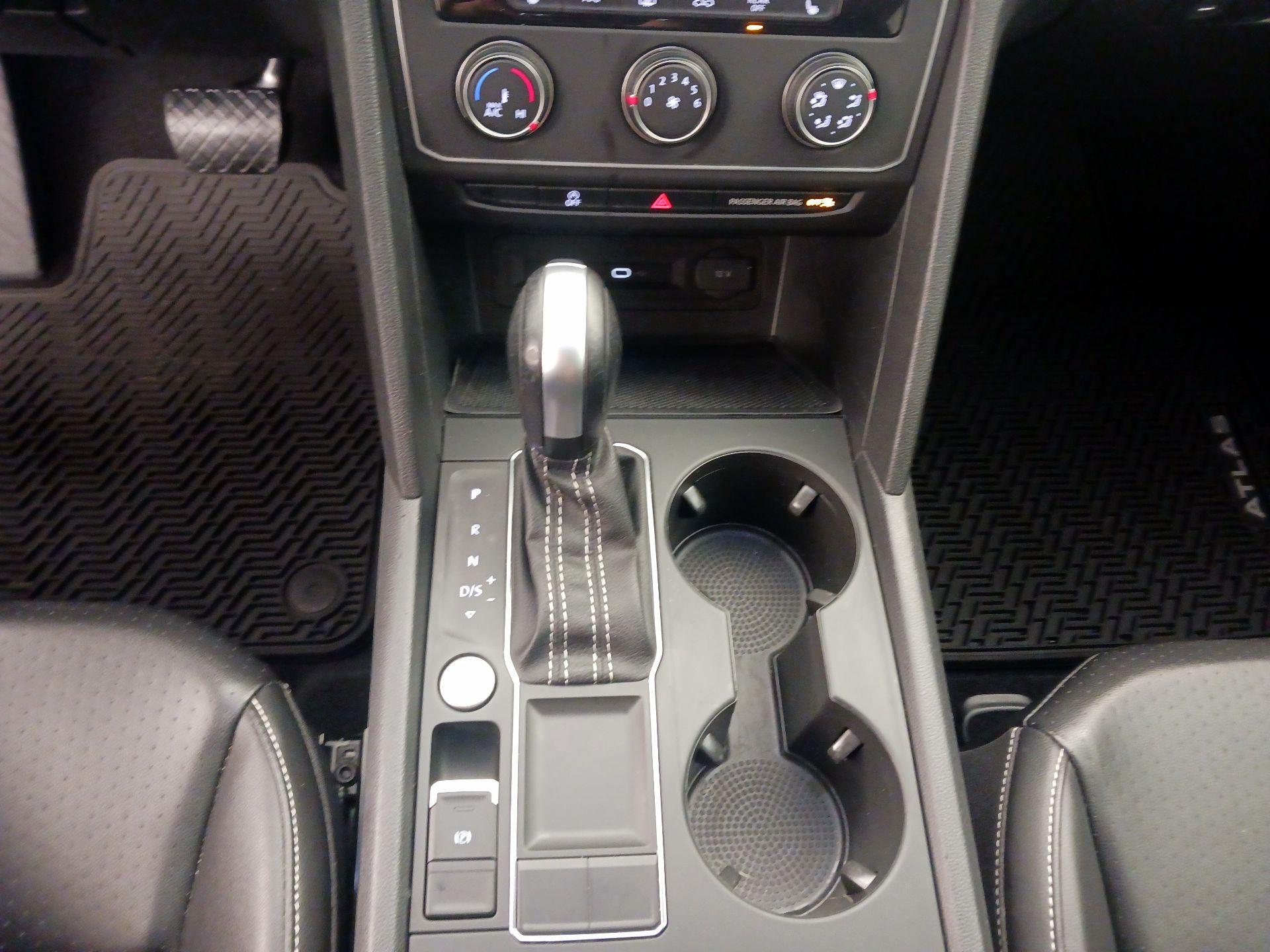 Thumbnail: 2022 Volkswagen Atlas - 17