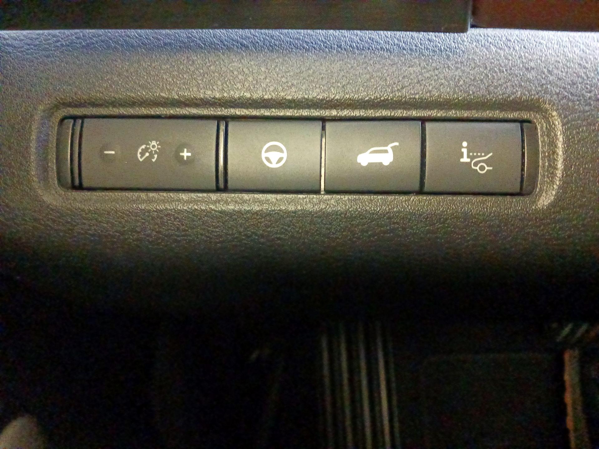 Thumbnail: 2022 Nissan Pathfinder - 13