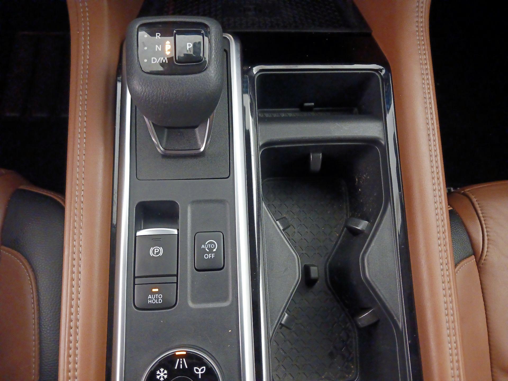 Thumbnail: 2022 Nissan Pathfinder - 18