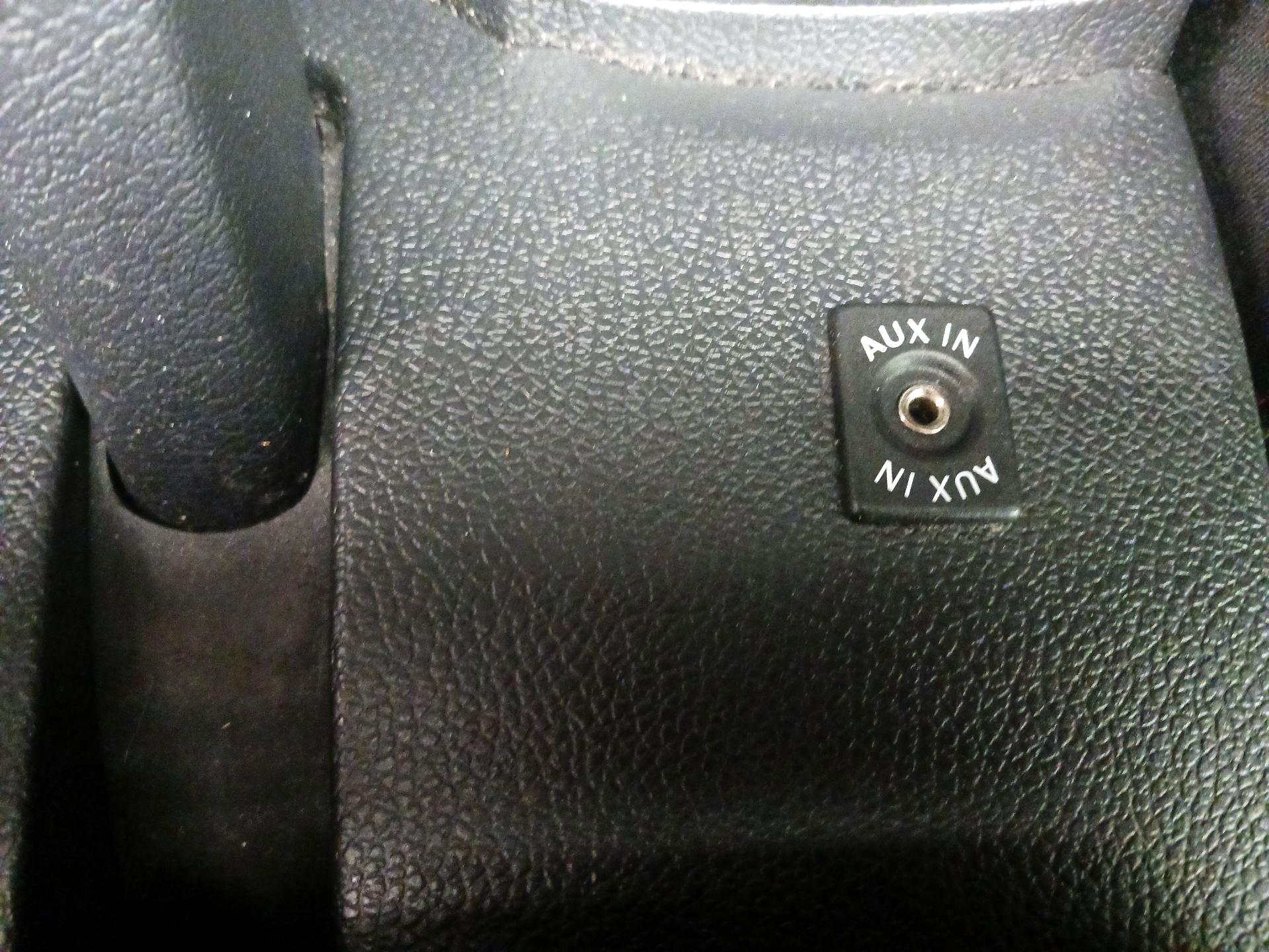 Thumbnail: 2014 Volkswagen Golf - 17