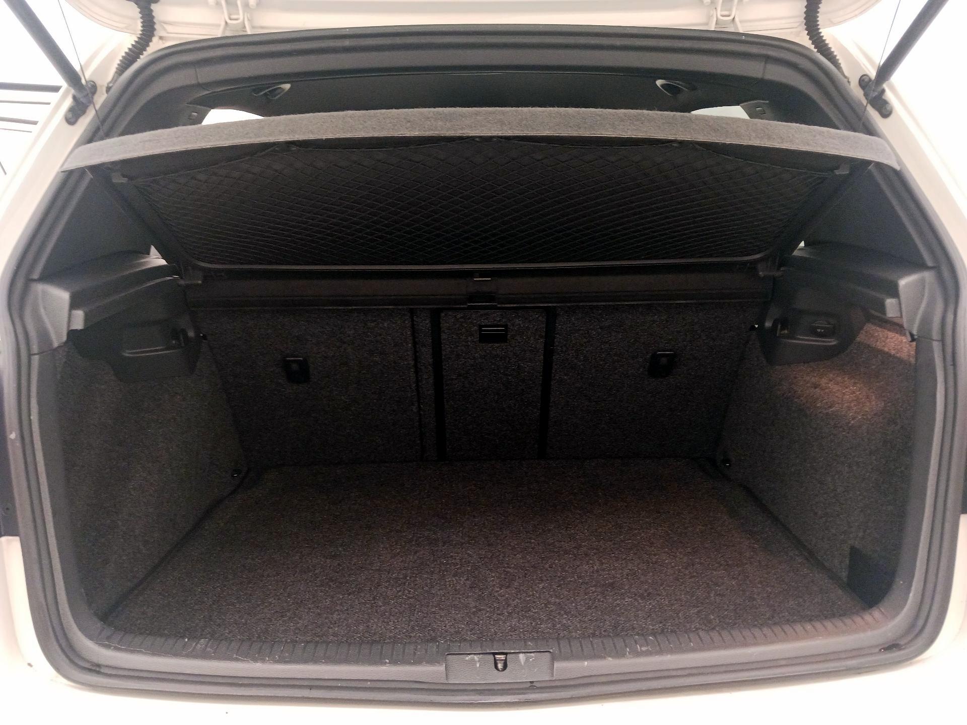 Thumbnail: 2014 Volkswagen Golf - 19