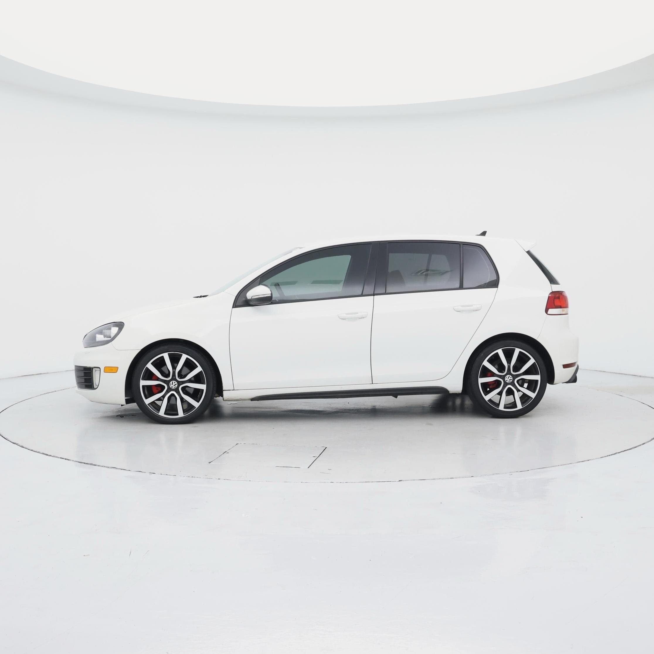 Thumbnail: 2014 Volkswagen Golf - 3