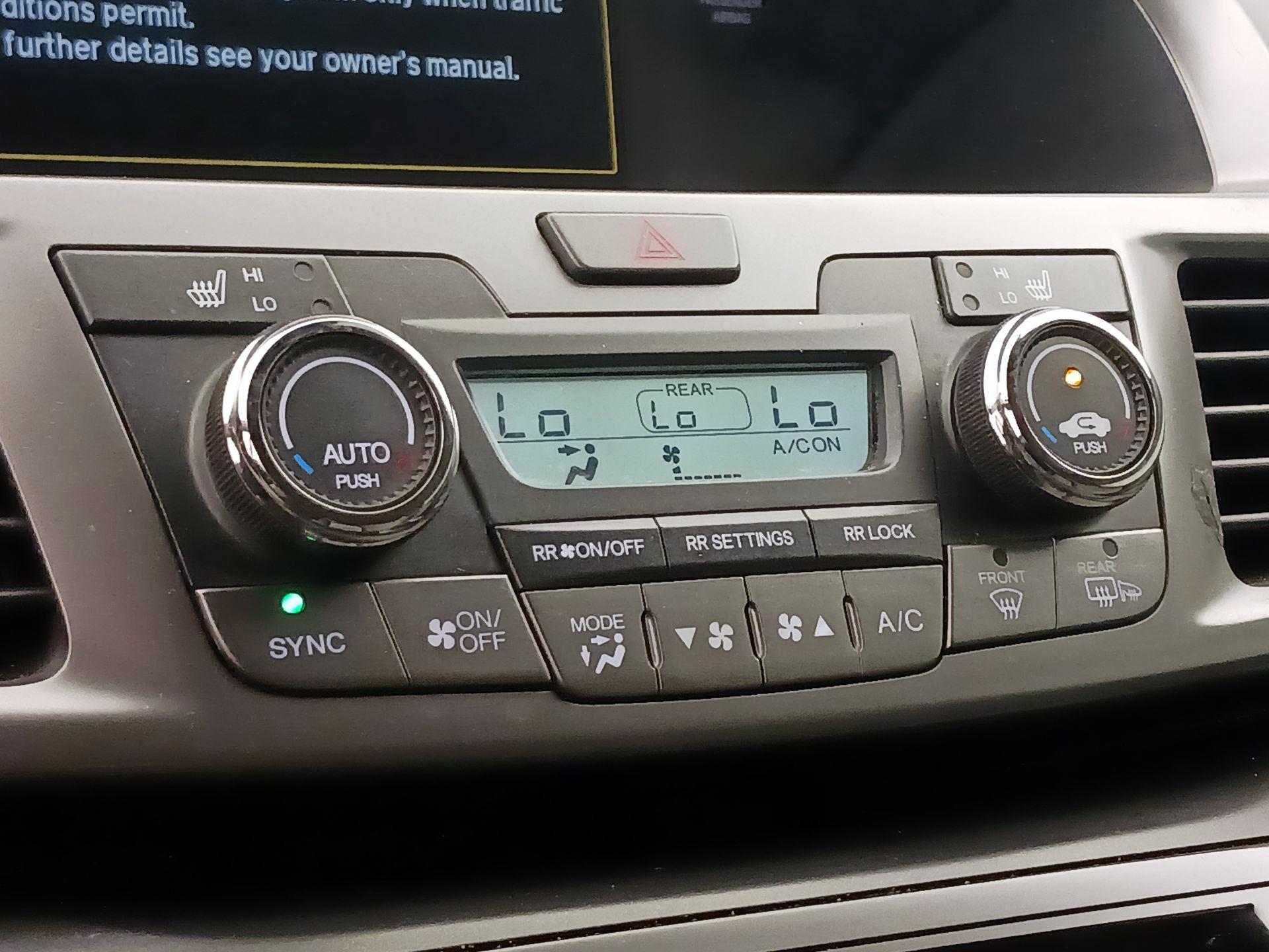 Thumbnail: 2017 Honda Odyssey - 17