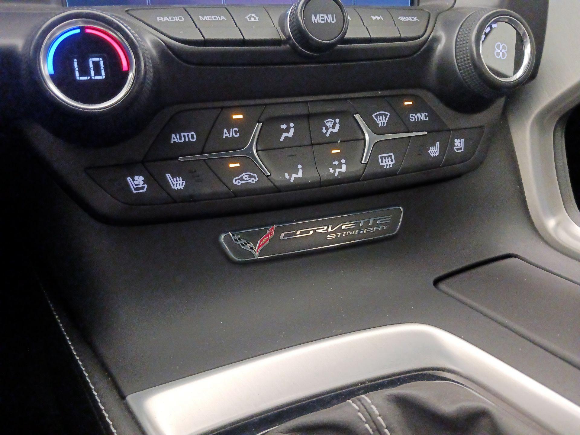 Thumbnail: 2015 Chevrolet Corvette - 16