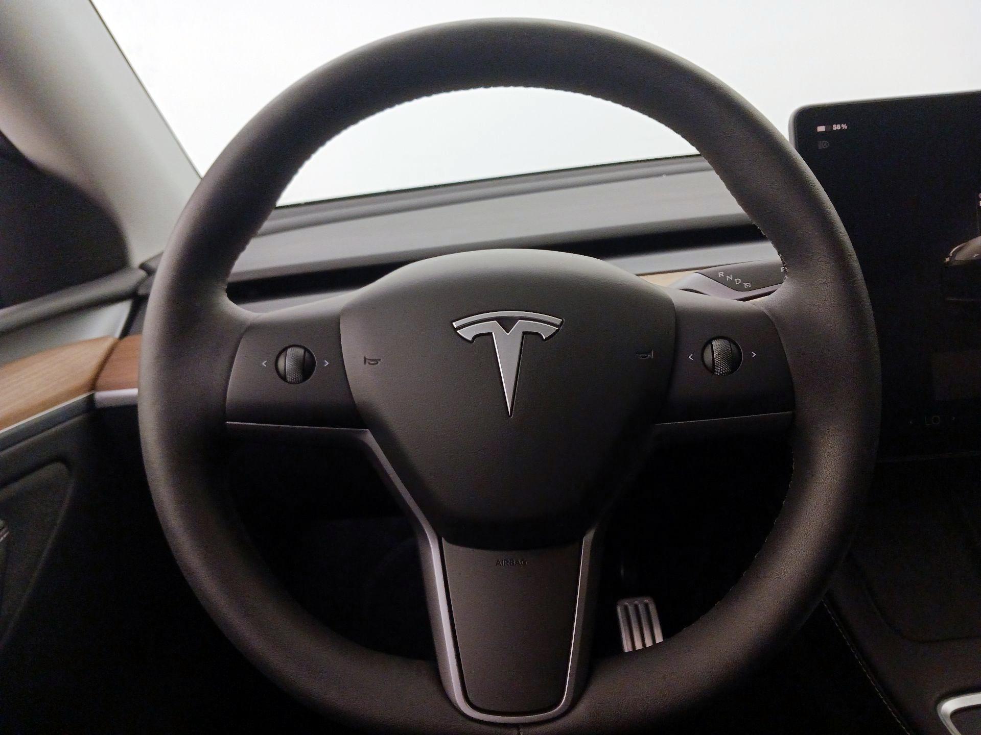 Thumbnail: 2024 Tesla Model Y - 10