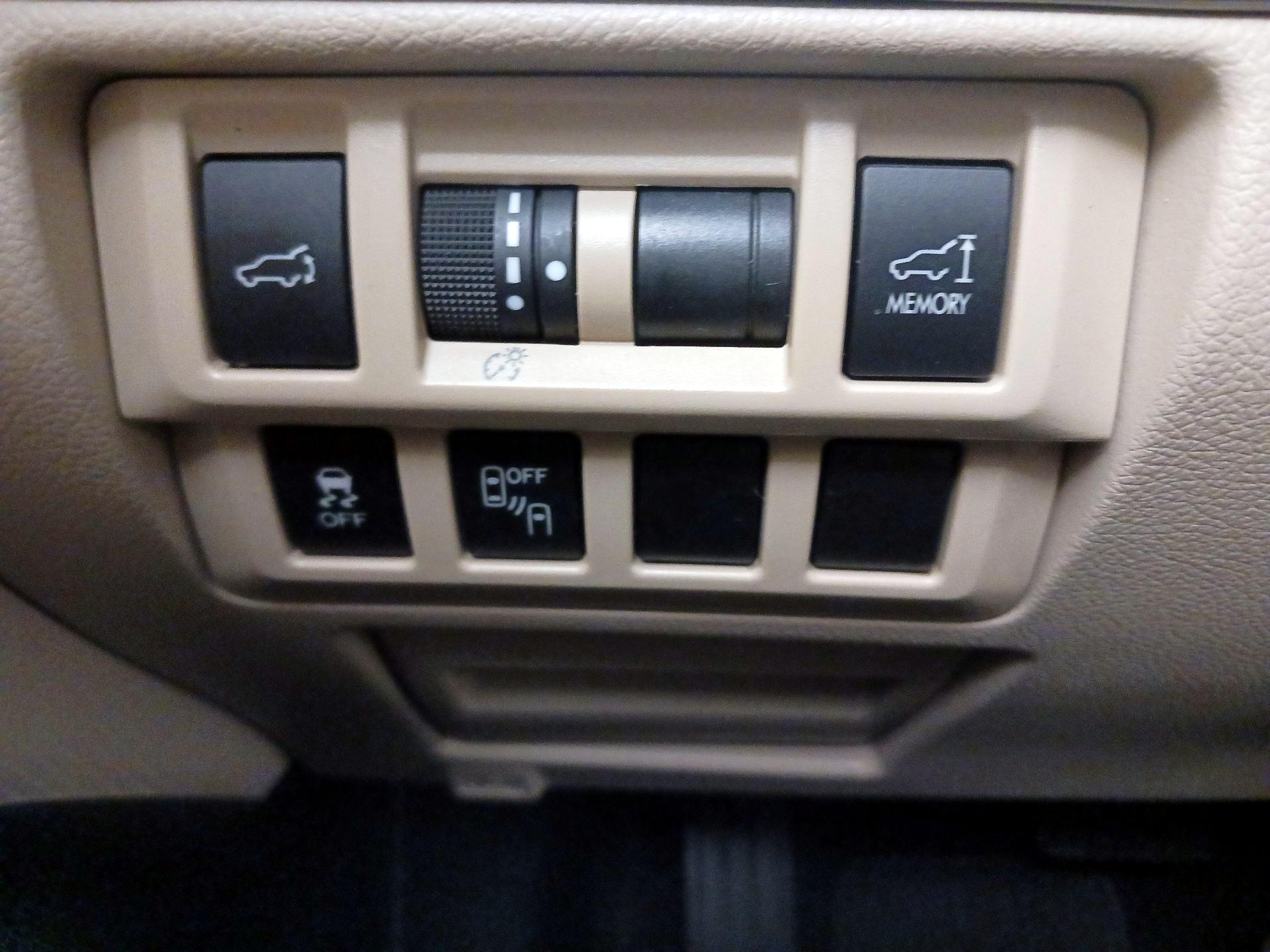 Thumbnail: 2016 Subaru Outback - 13